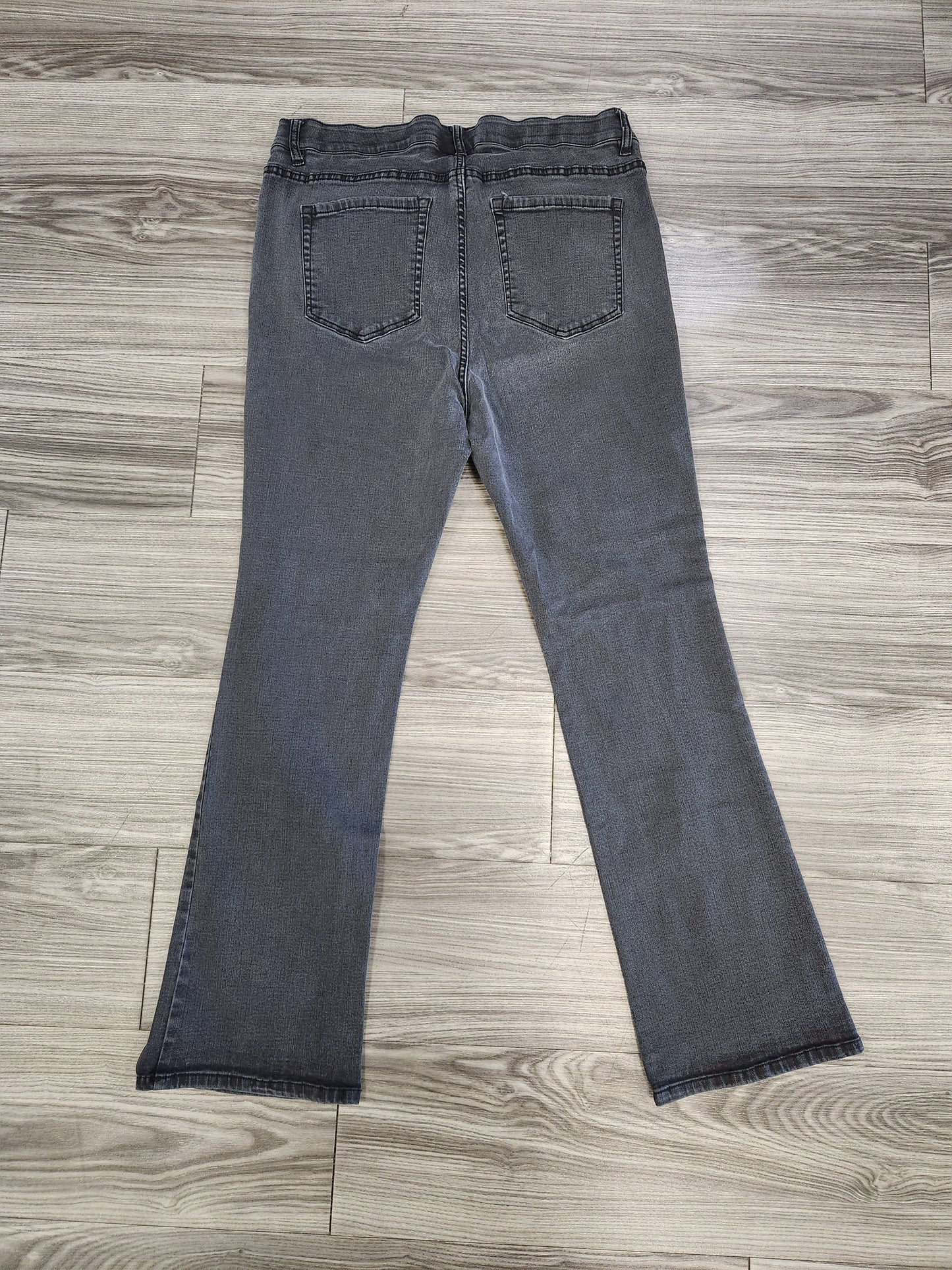 Jeans Flared By Venezia  Size: 18
