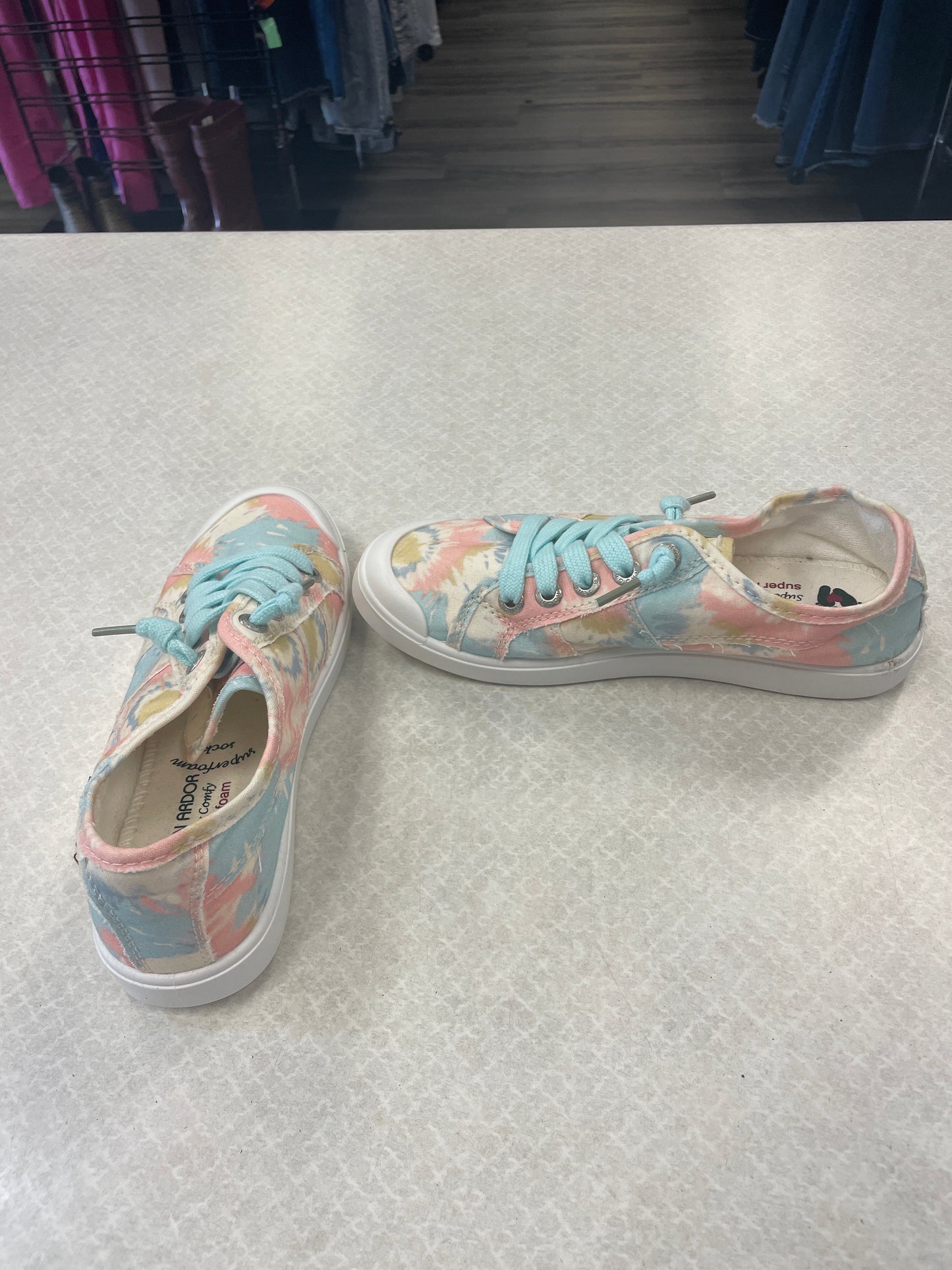 Tie Dye Print Shoes Flats Clothes Mentor, Size 6