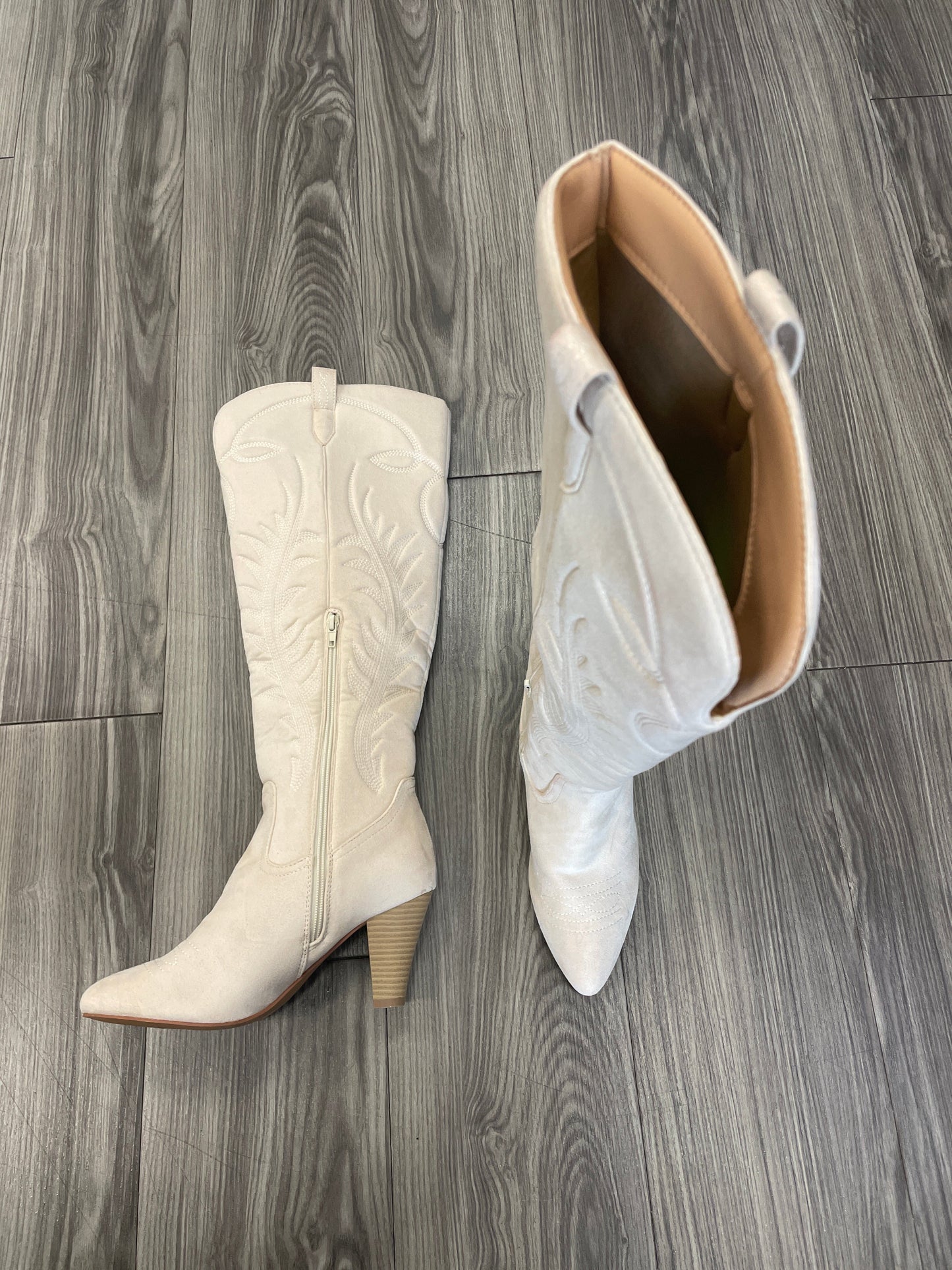 Cream Boots Western Clothes Mentor, Size 8