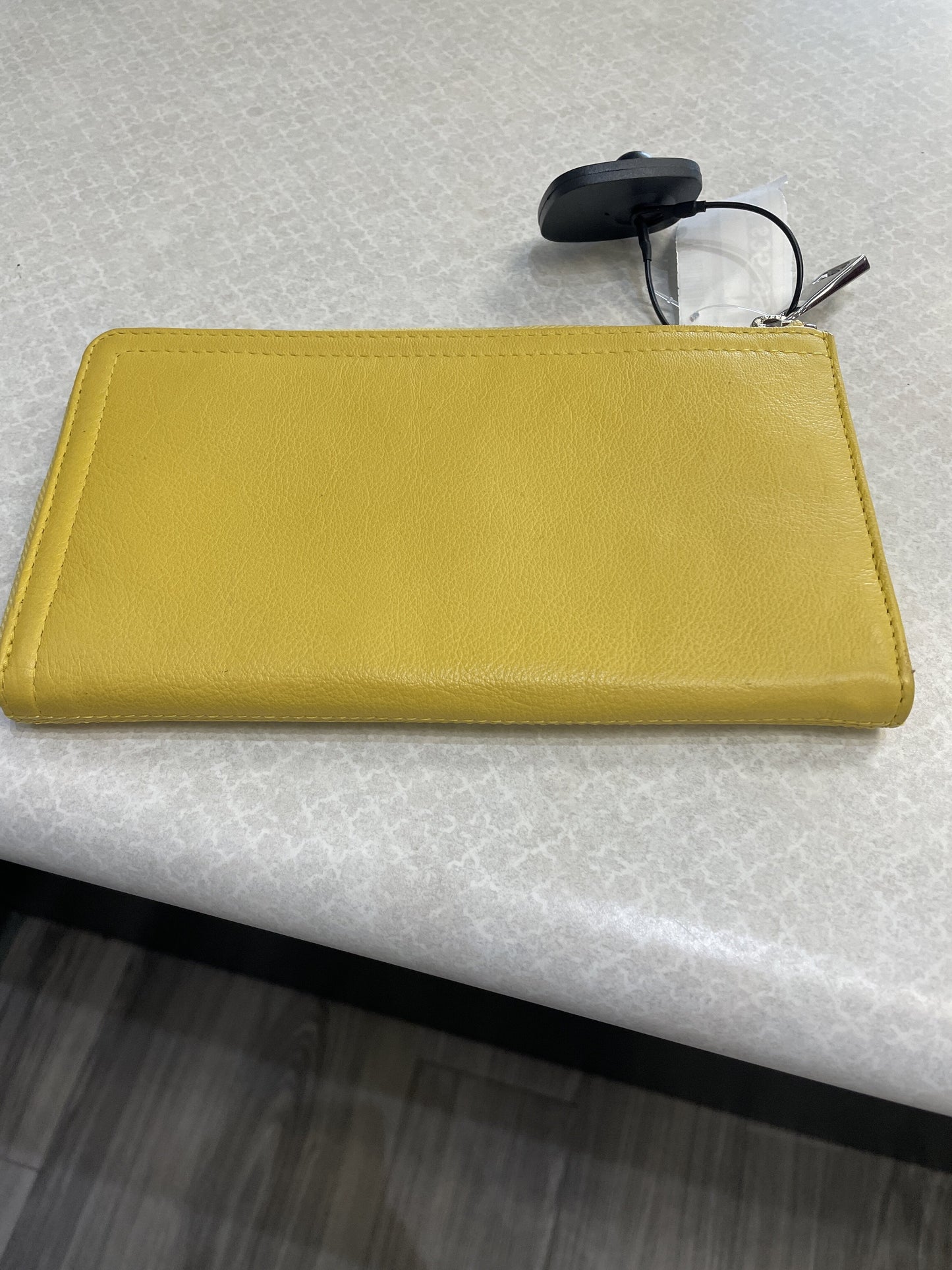 Wallet By Margot  Size: Large