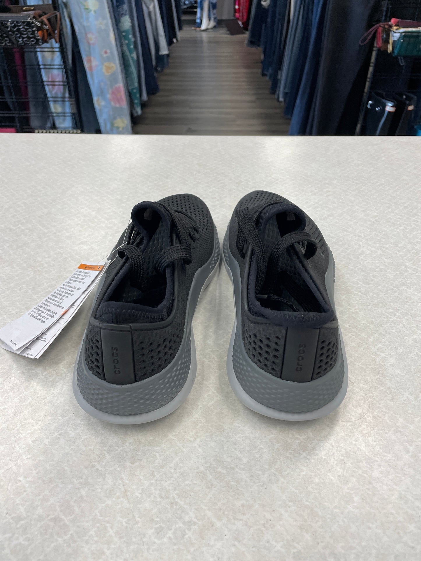 Shoes Sneakers By Crocs  Size: 6