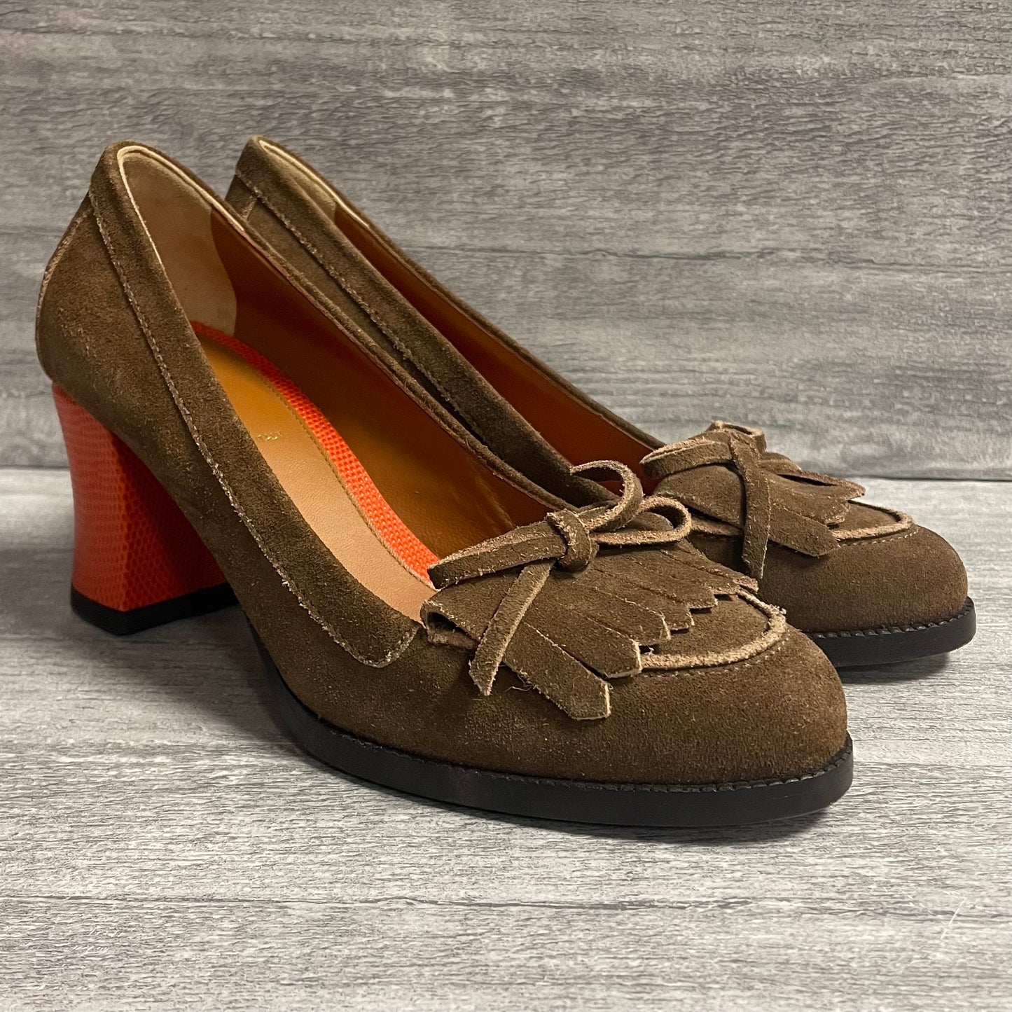 Shoes Luxury Designer By Fendi In Orange & Tan, Size: 6