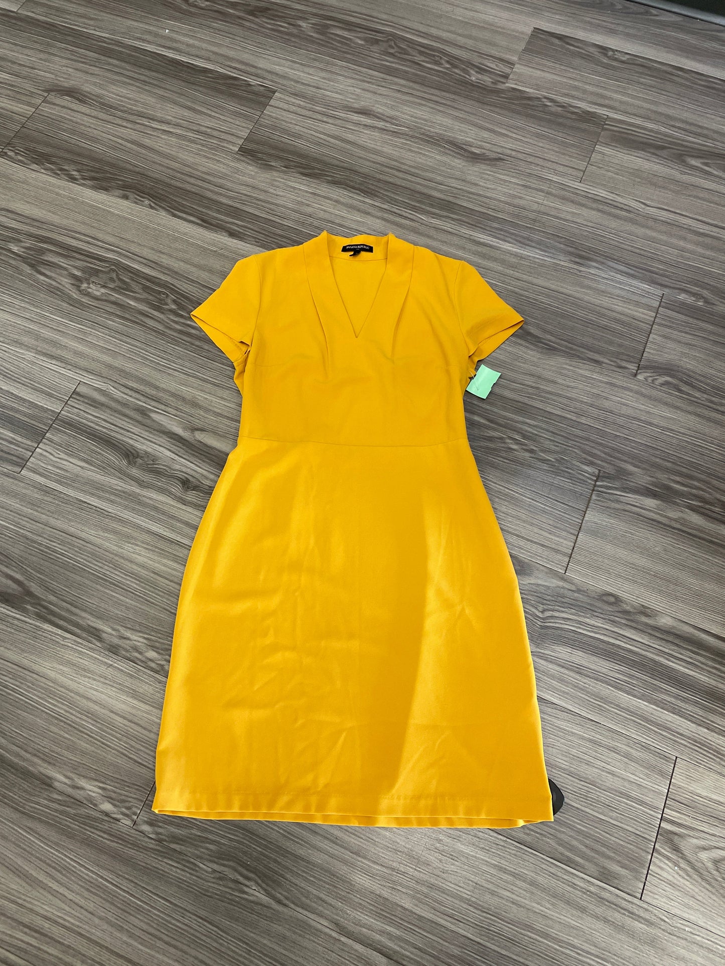 Yellow Dress Party Short Banana Republic, Size 4