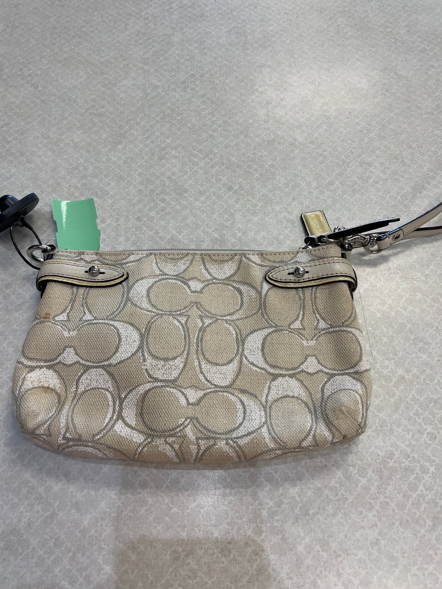 Wristlet Designer Coach, Size Medium