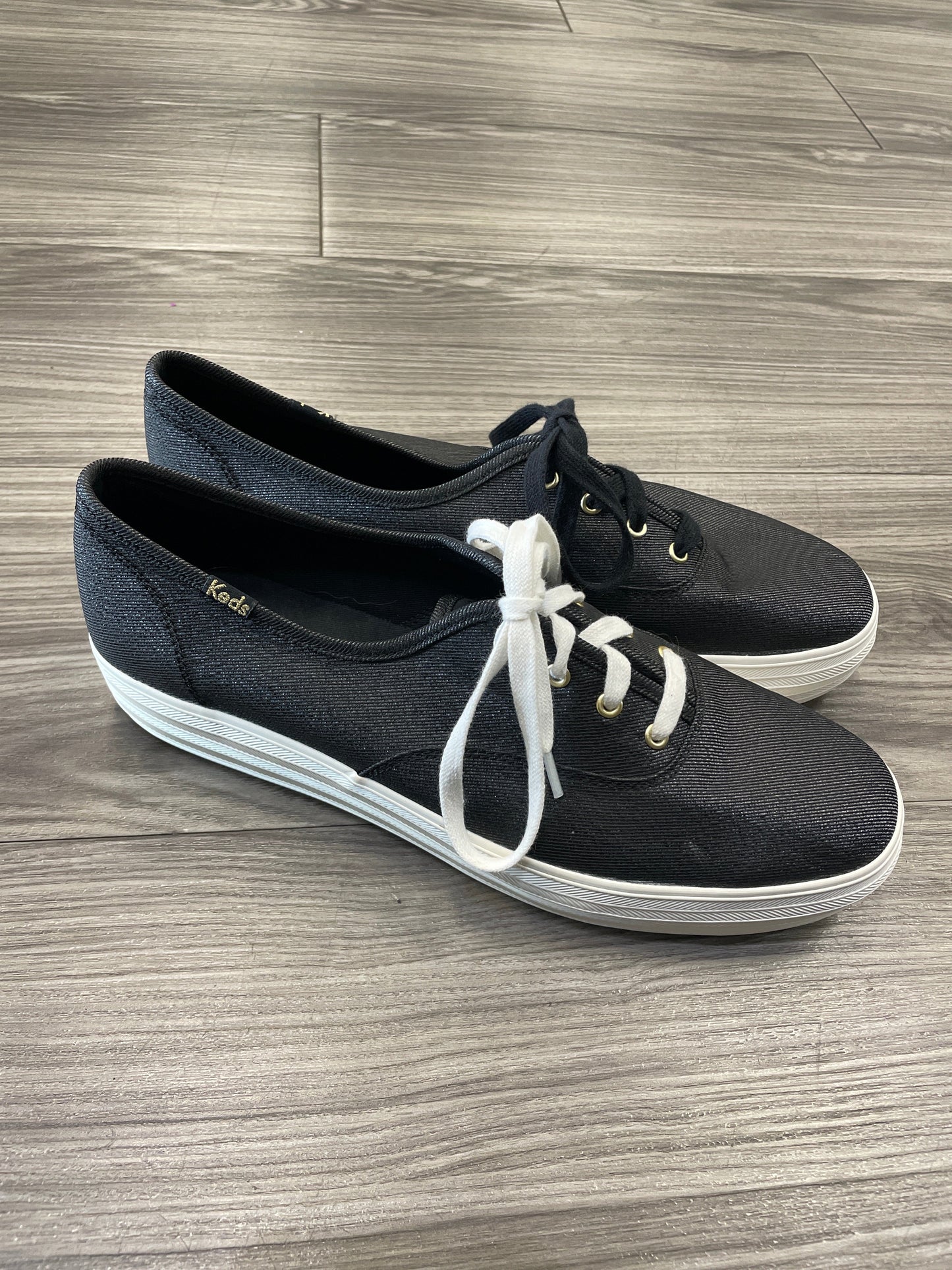 Shoes Sneakers By Keds In Black & White, Size: 9.5