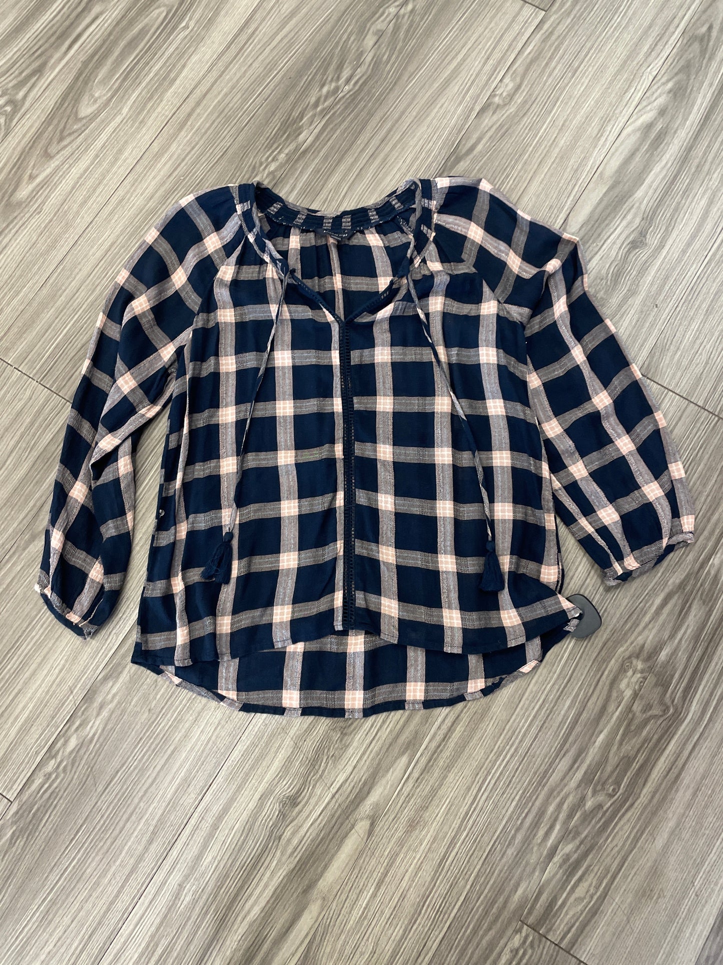 Blouse Long Sleeve By American Eagle In Plaid Pattern, Size: Xs