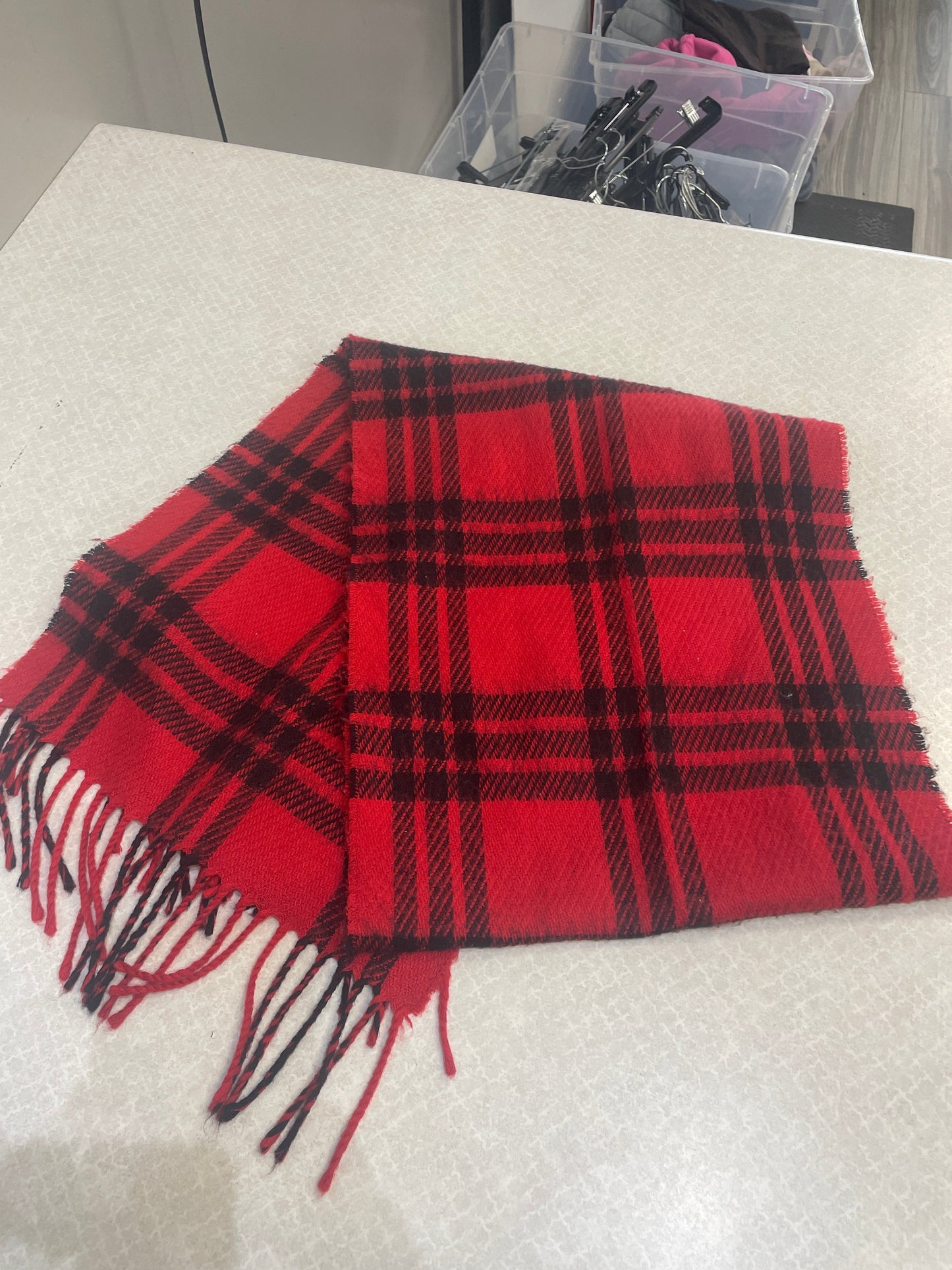 Scarf Winter By Clothes Mentor In Black & Red