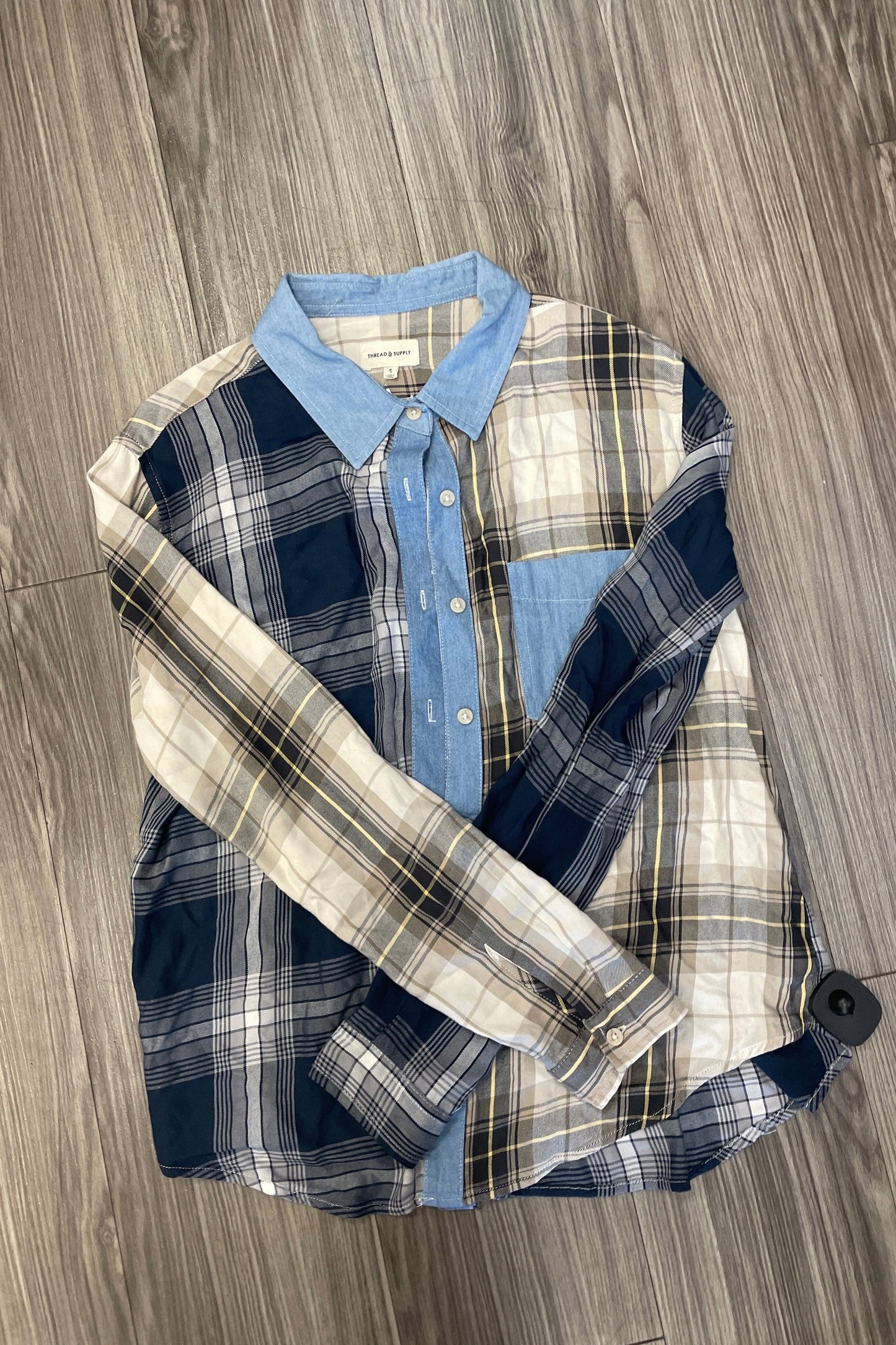 Blouse Long Sleeve By Thread And Supply In Plaid Pattern, Size: S