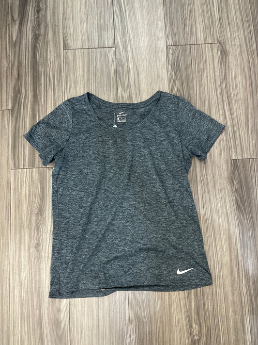 Athletic Top Short Sleeve By Nike In Grey, Size: L