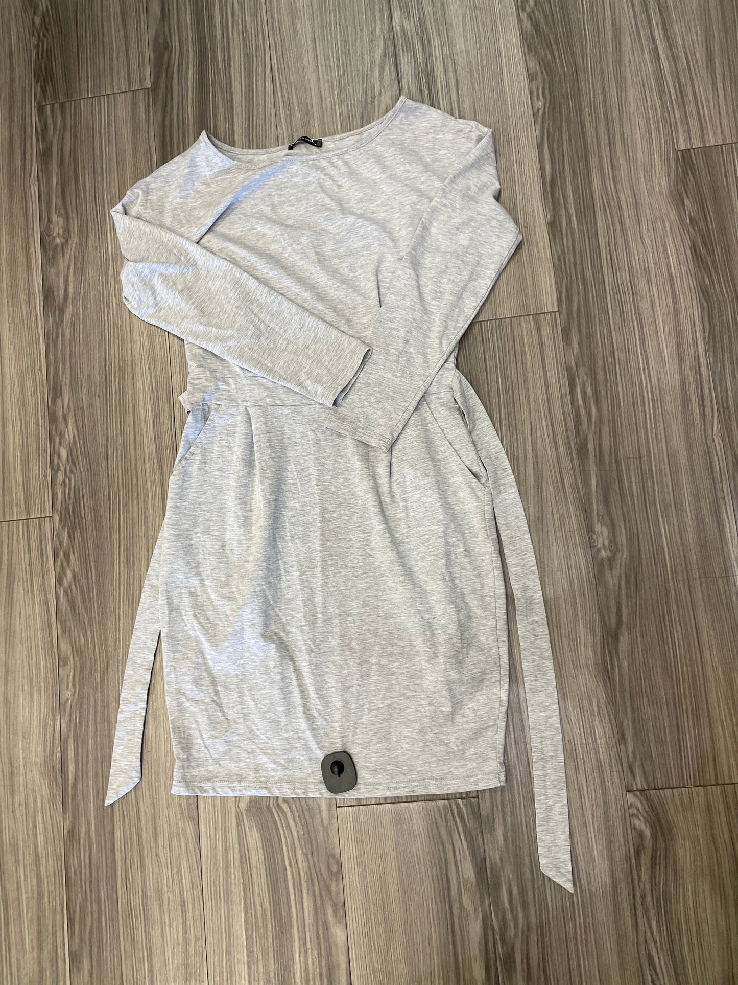 Dress Casual Short By Clothes Mentor In Grey, Size: M