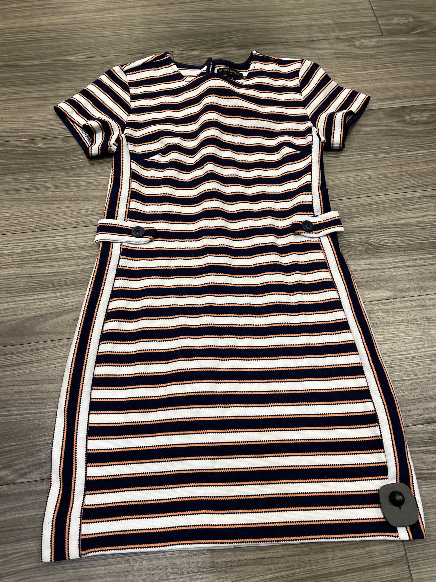 Dress Casual Short By Banana Republic In Striped Pattern, Size: 2