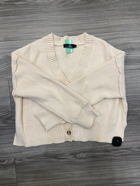 Sweater By Clothes Mentor In Cream, Size: S