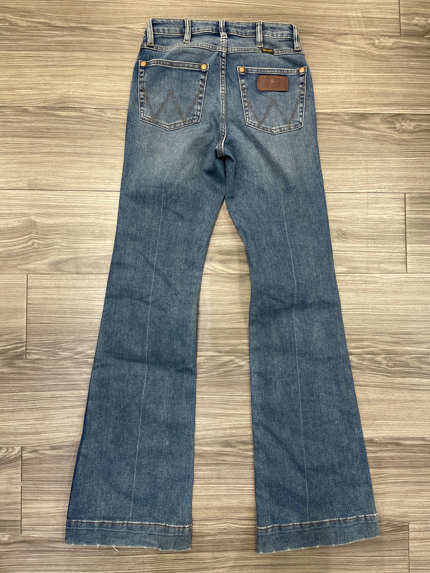 Jeans Flared By Wrangler In Blue, Size: 2