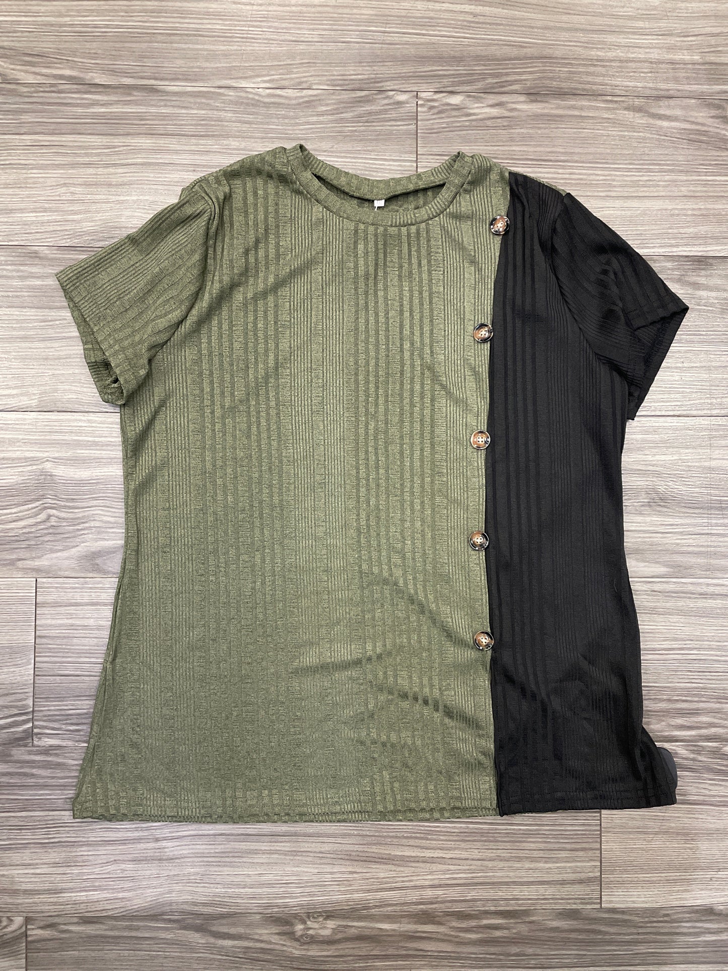 Blouse Short Sleeve By Clothes Mentor In Black & Green, Size: 2x