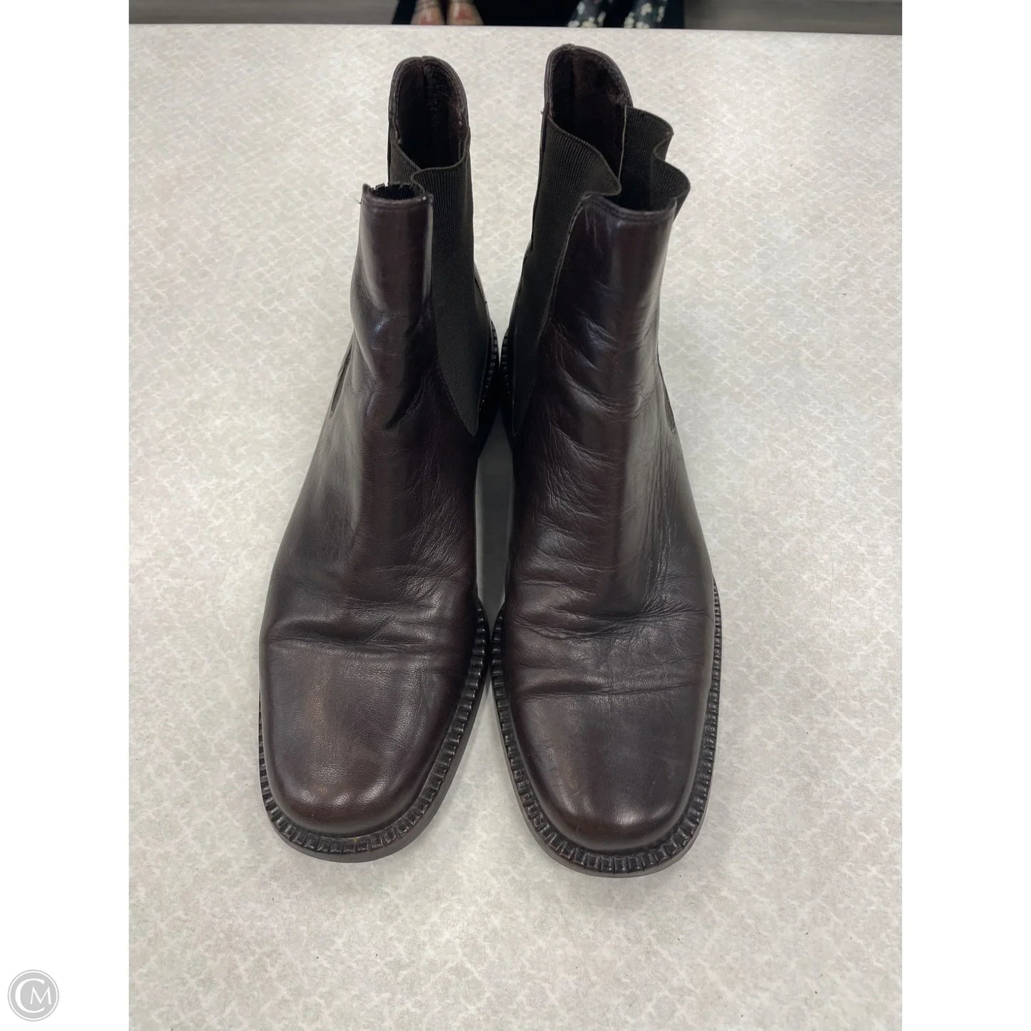 Boots Ankle Flats By Hugo Buscati In Brown, Size: 5