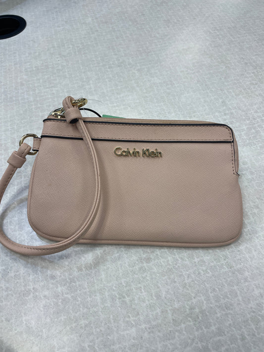 Wristlet By Calvin Klein, Size: Small