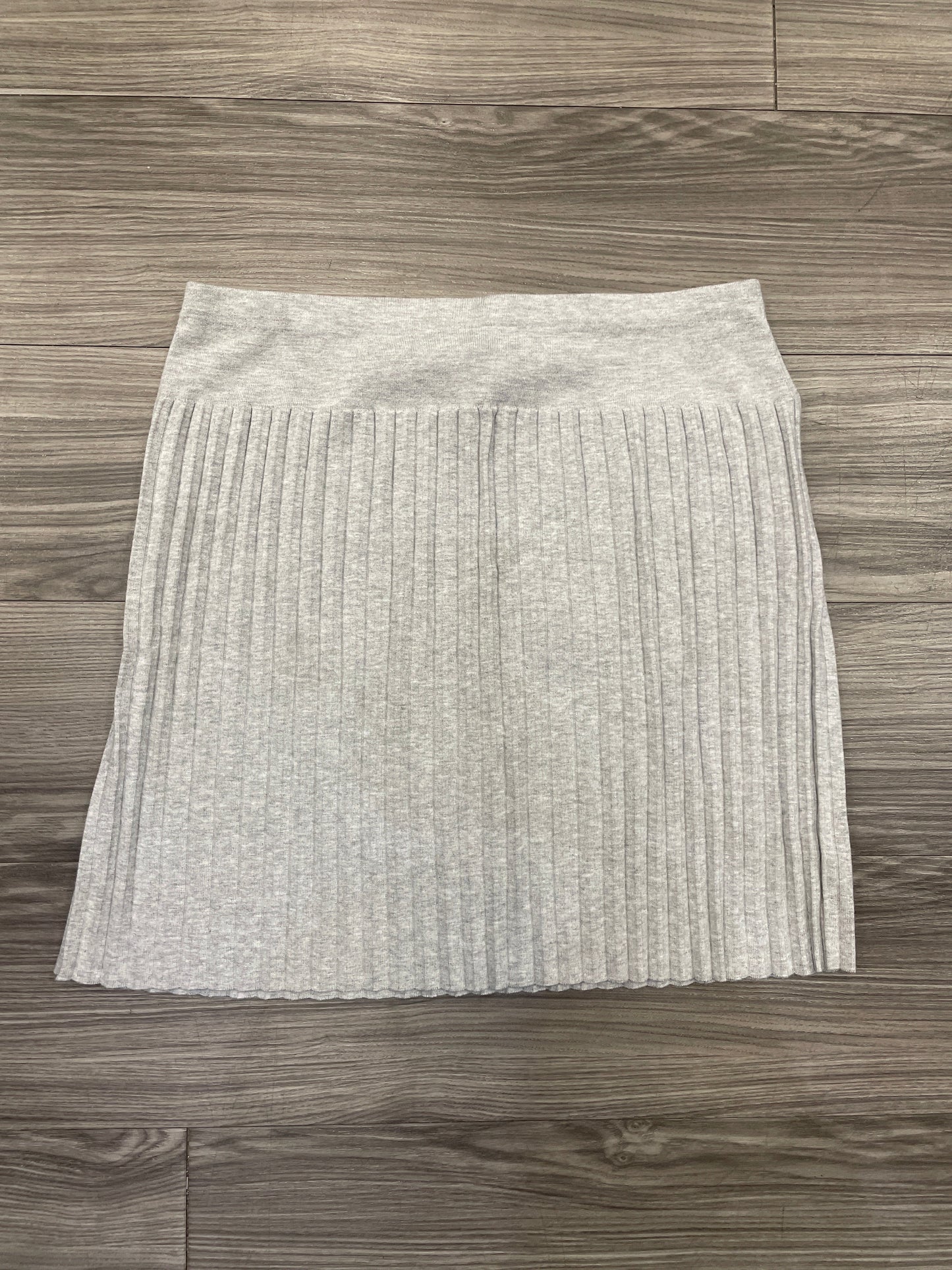 Skirt Mini & Short By Theory In Grey, Size: L