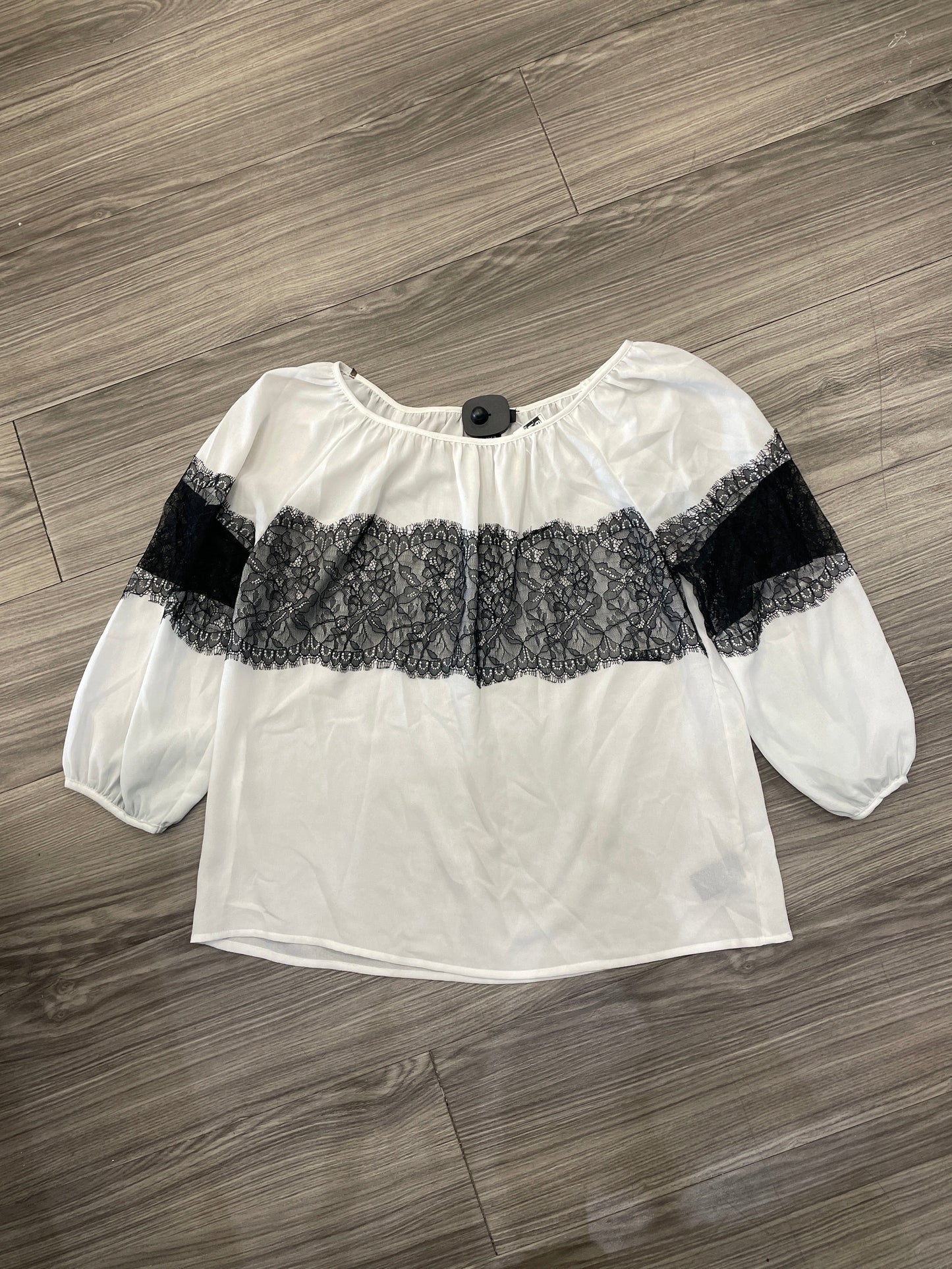 Top Long Sleeve By A Byer In Black & White, Size: M