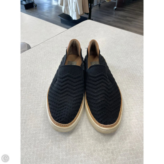 Shoes Designer By Ugg In Black & Cream, Size: 8