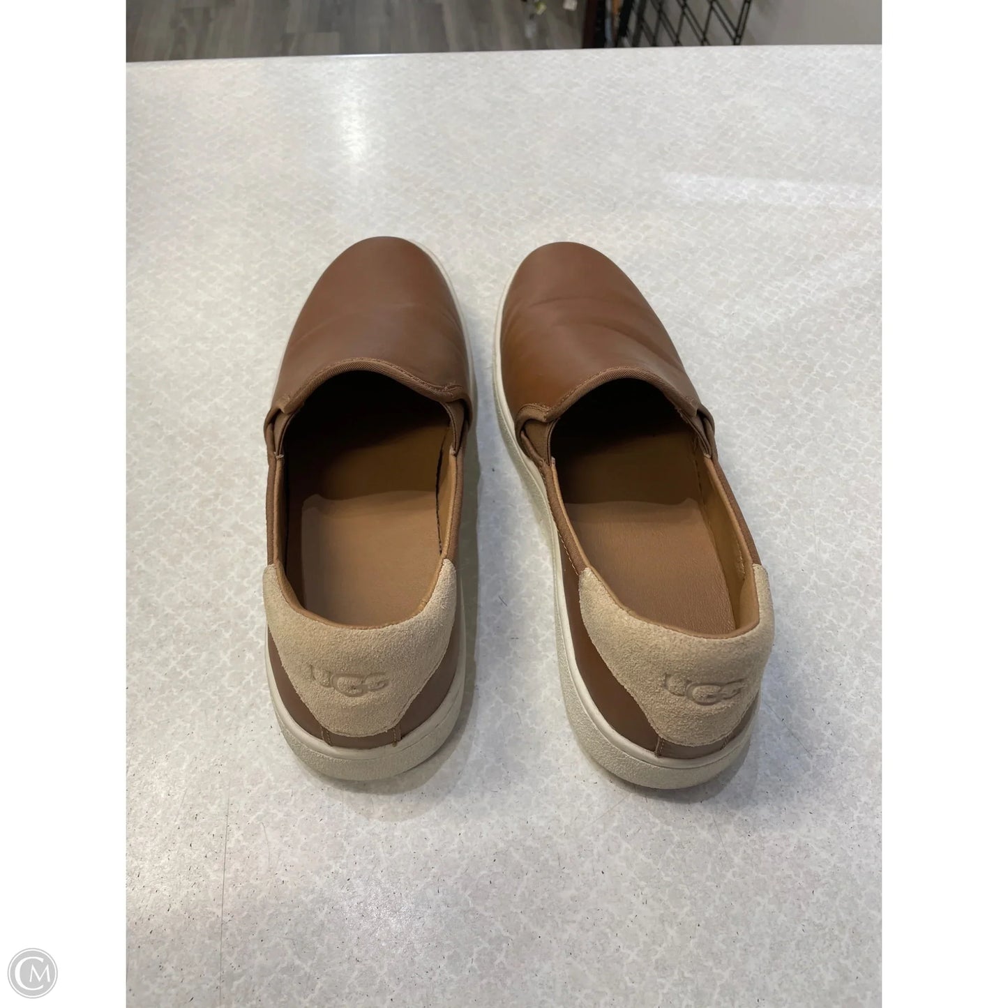 Shoes Designer By Ugg In Tan, Size: 9
