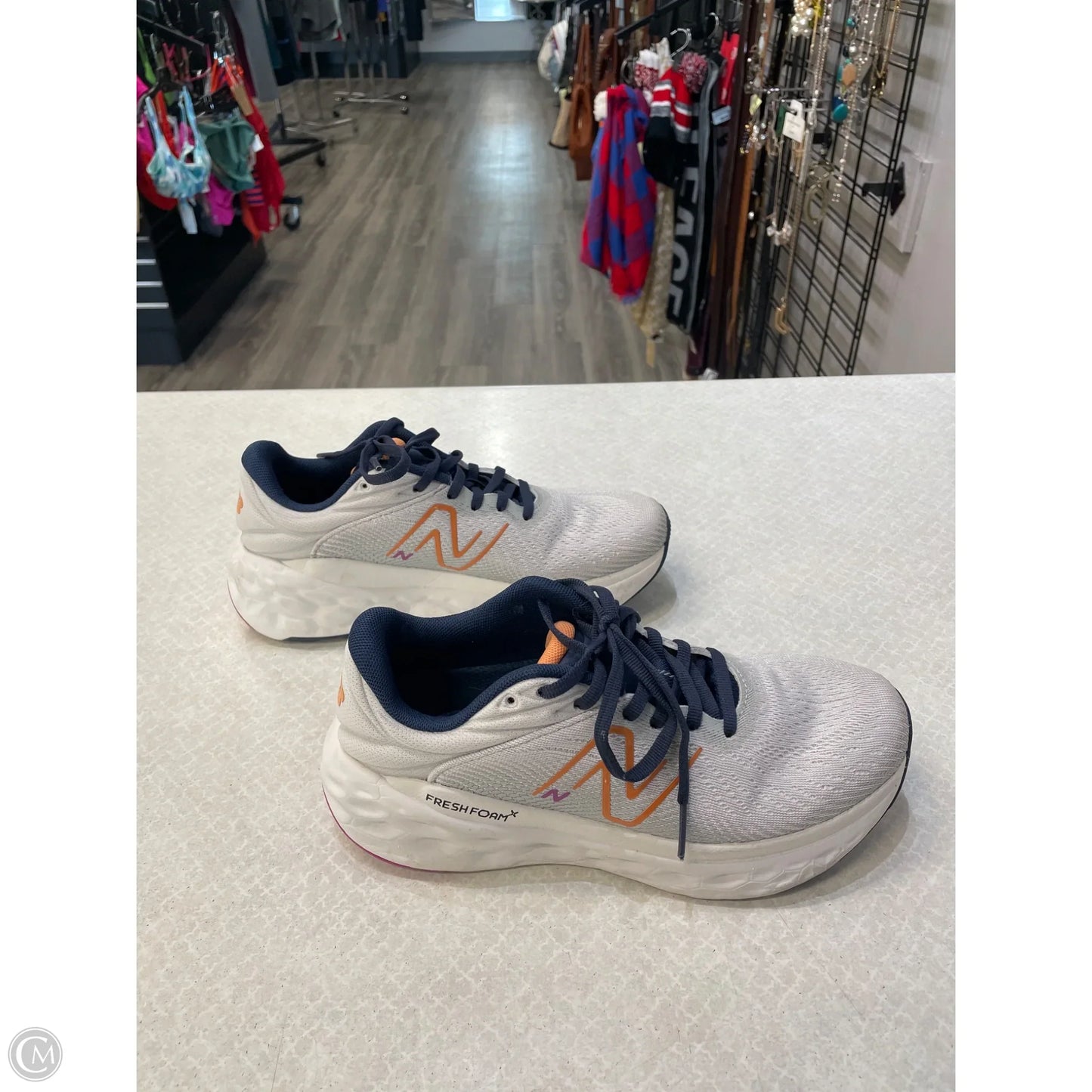 Shoes Athletic By New Balance In White, Size: 7
