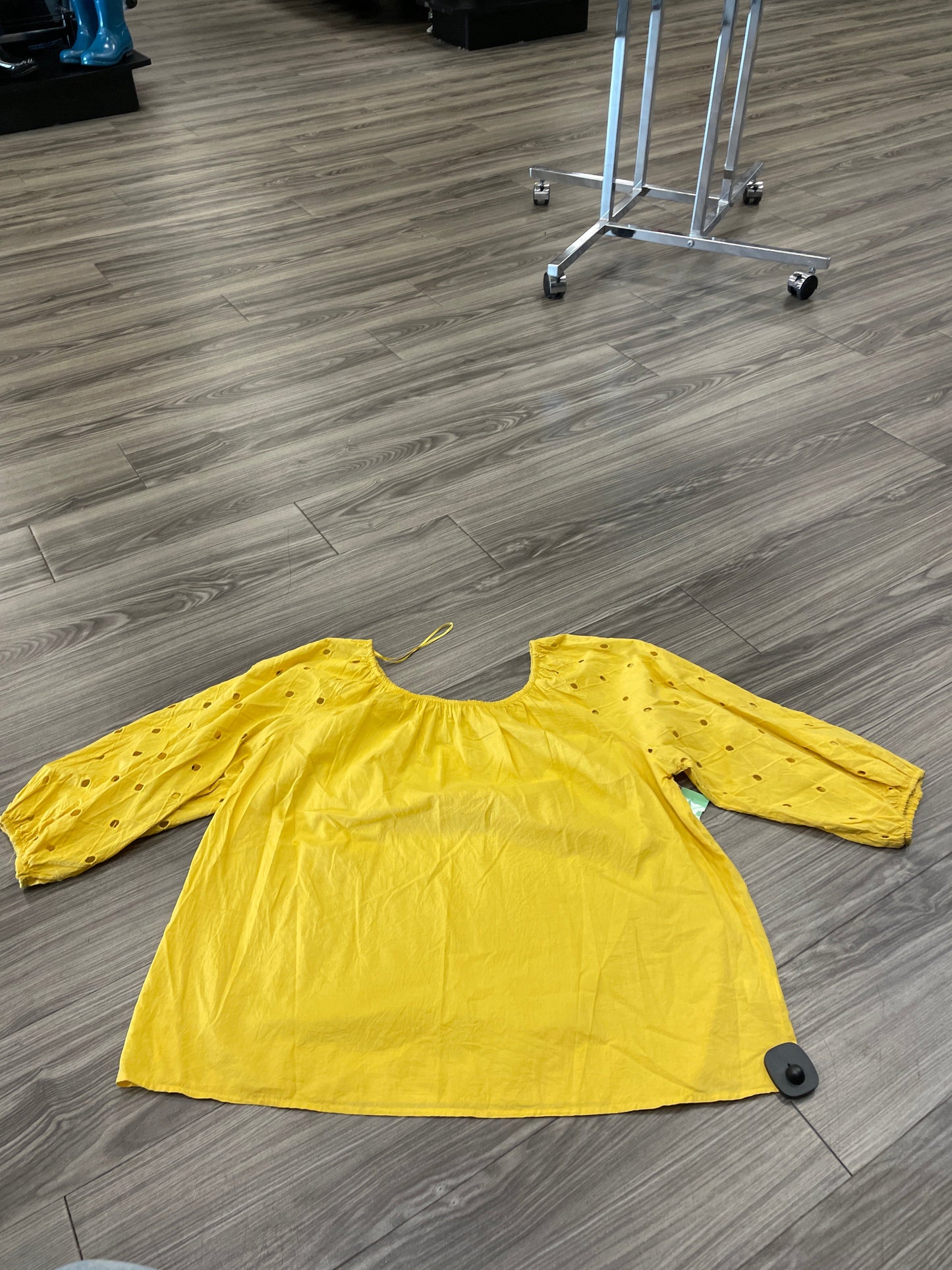 Top Long Sleeve By A New Day In Yellow, Size: Xl