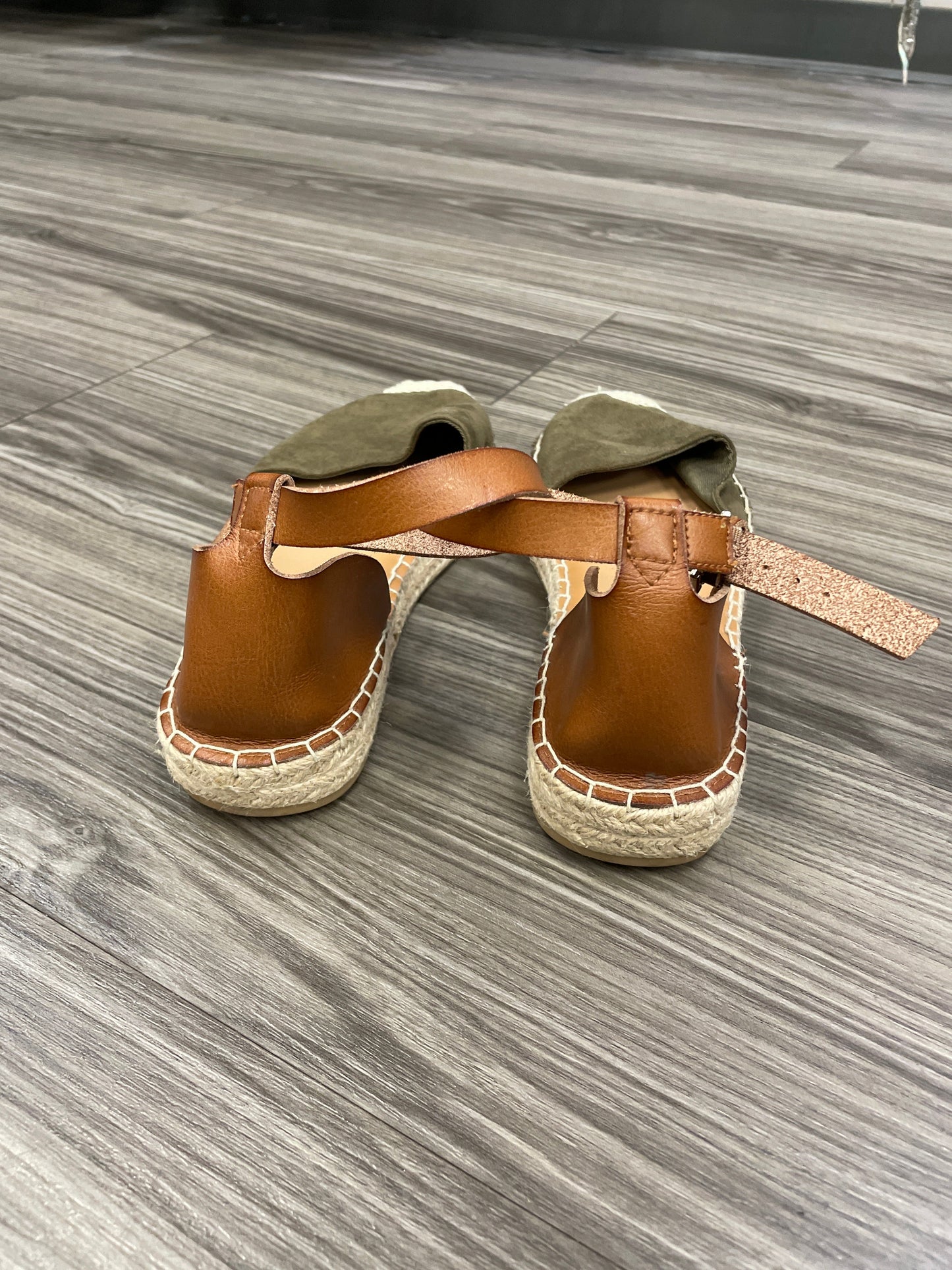 Sandals Flats By Old Navy  Size: 9