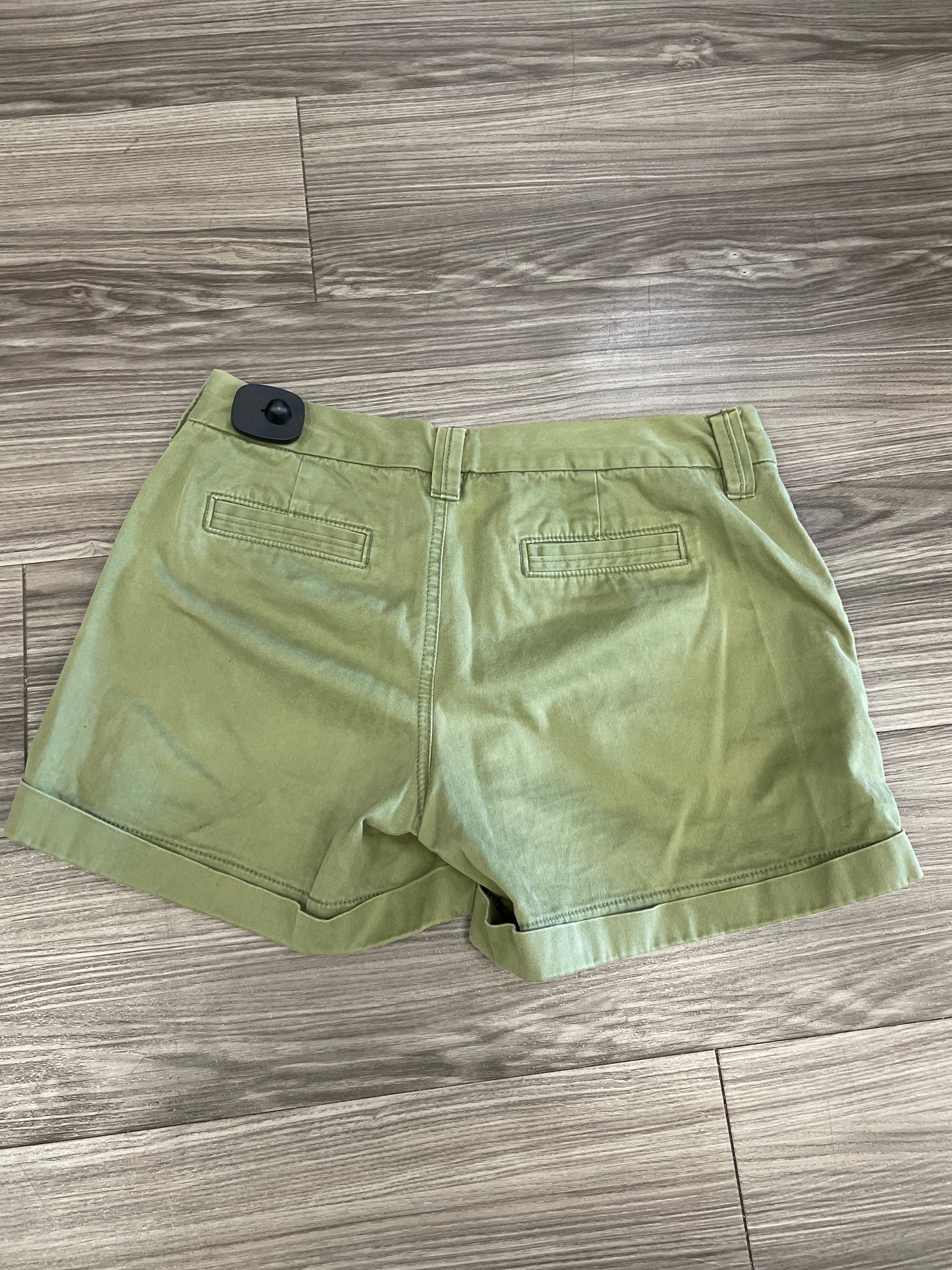 Green Shorts Banana Republic, Size 6