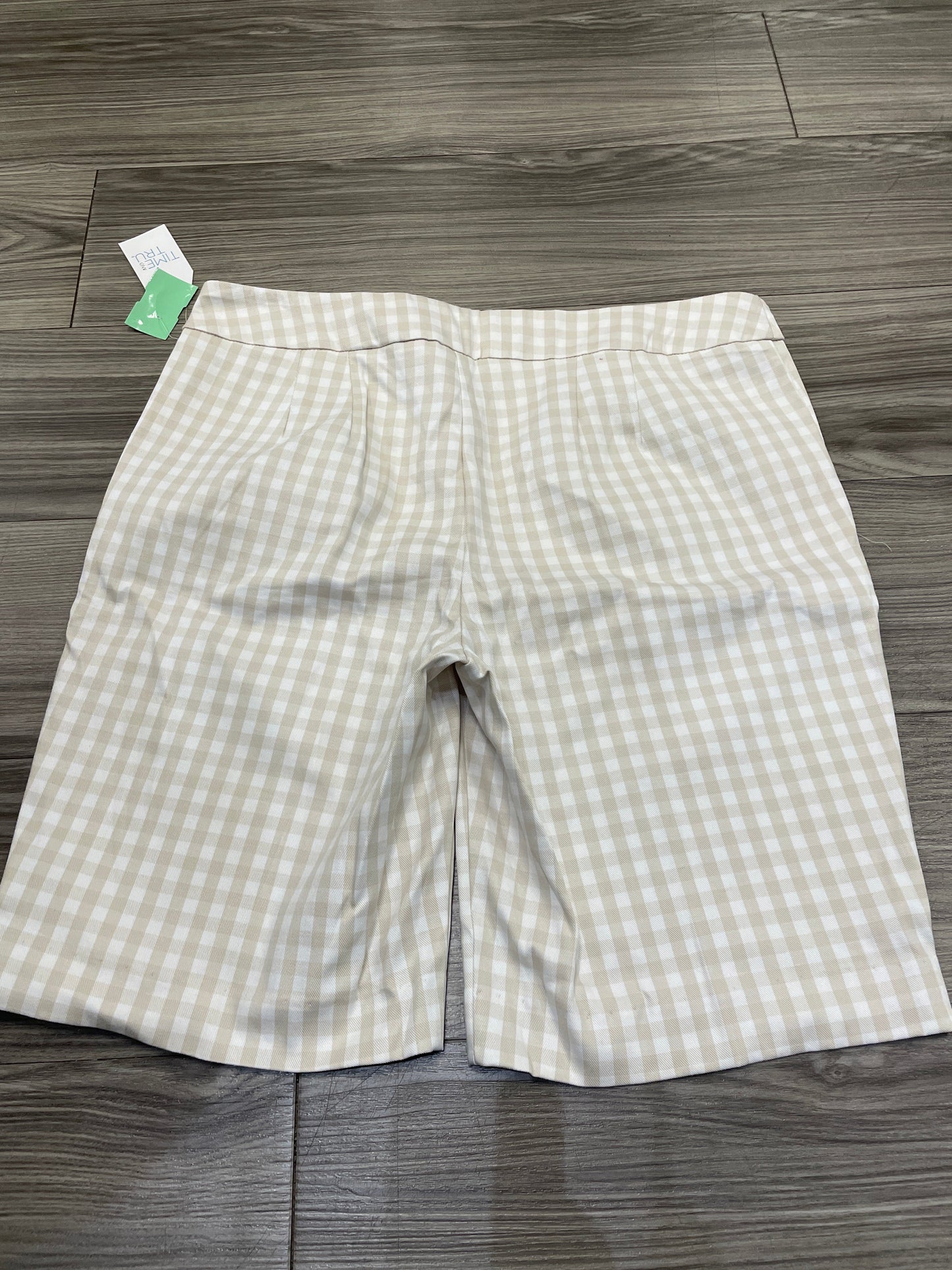 Plaid Pattern Shorts Time And Tru, Size L