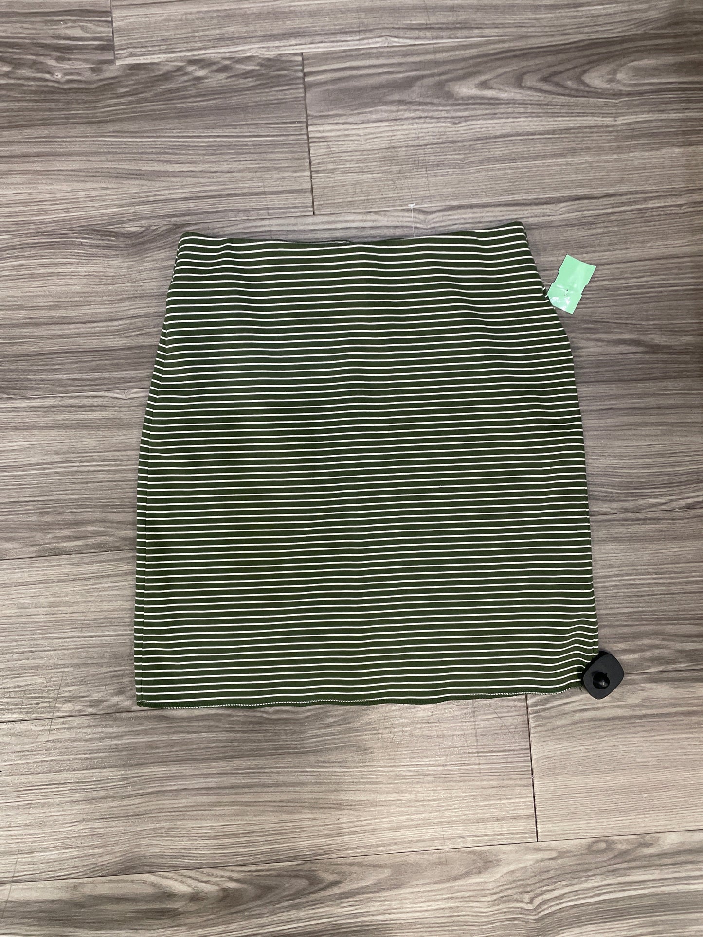 Green Skirt Mini & Short Old Navy, Size M