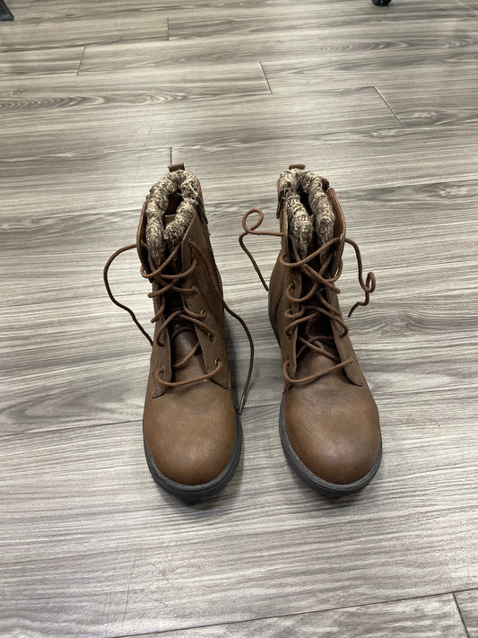 Brown Boots Combat Clothes Mentor, Size 5