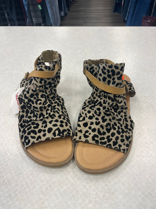 Animal Print Sandals Flats Blowfish, Size 9.5