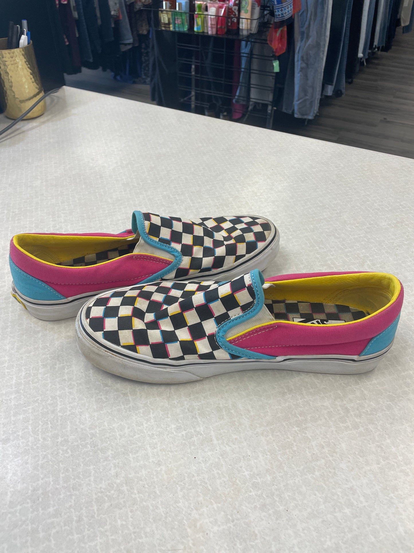 Checkered Pattern Shoes Flats Vans, Size 9.5