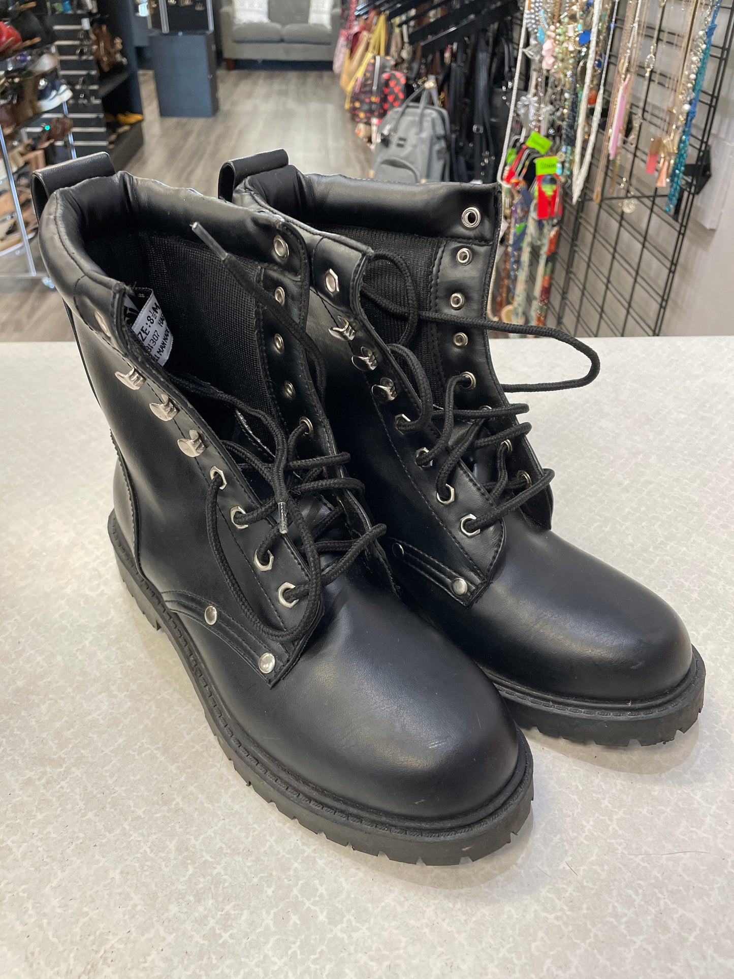 Black Boots Combat Clothes Mentor, Size 8.5