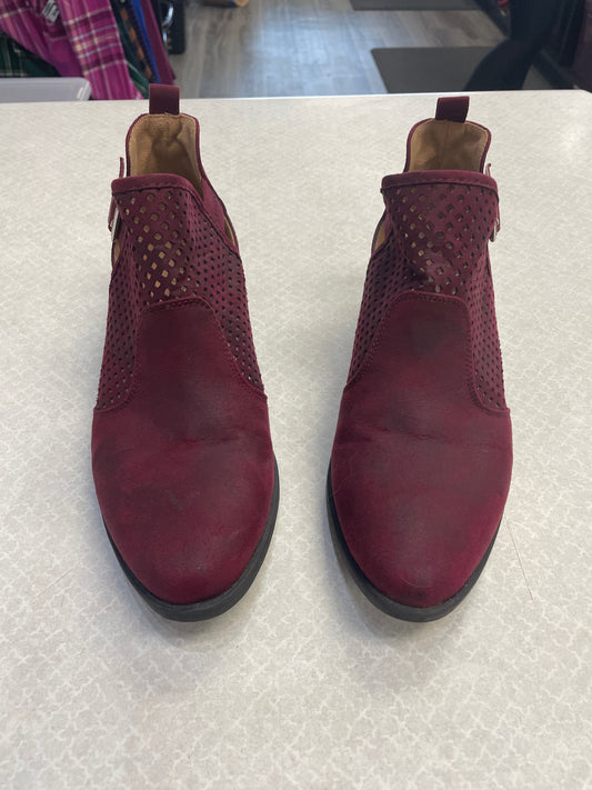 Boots Ankle Heels By Clothes Mentor In Maroon, Size: 7