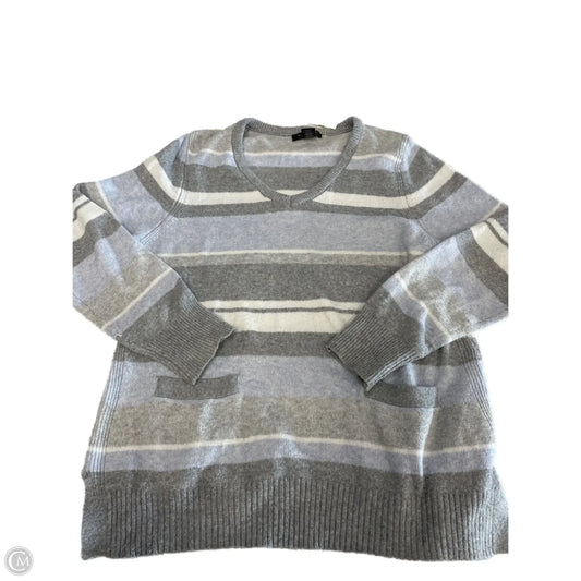 Sweater By Tahari By Arthur Levine In Grey, Size: M