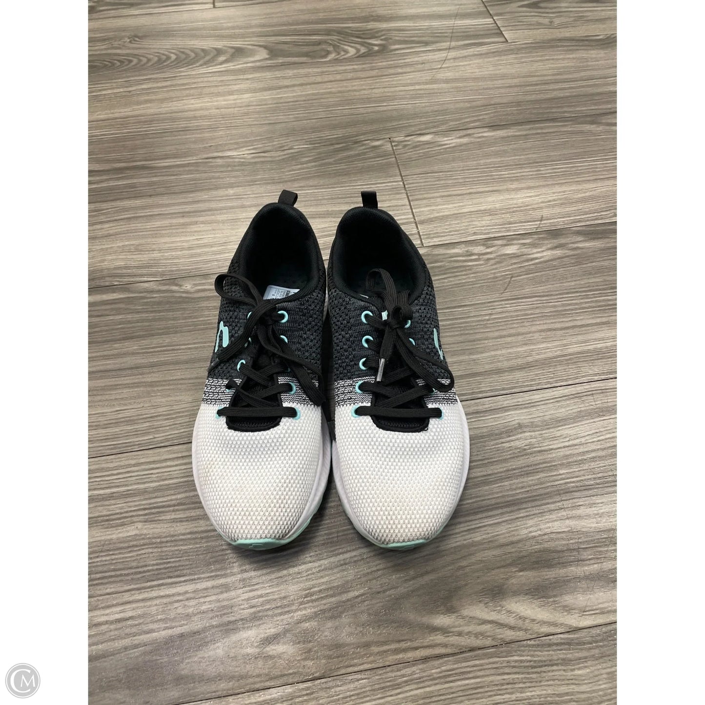 Shoes Athletic By Cmc In Black & White, Size: 8.5