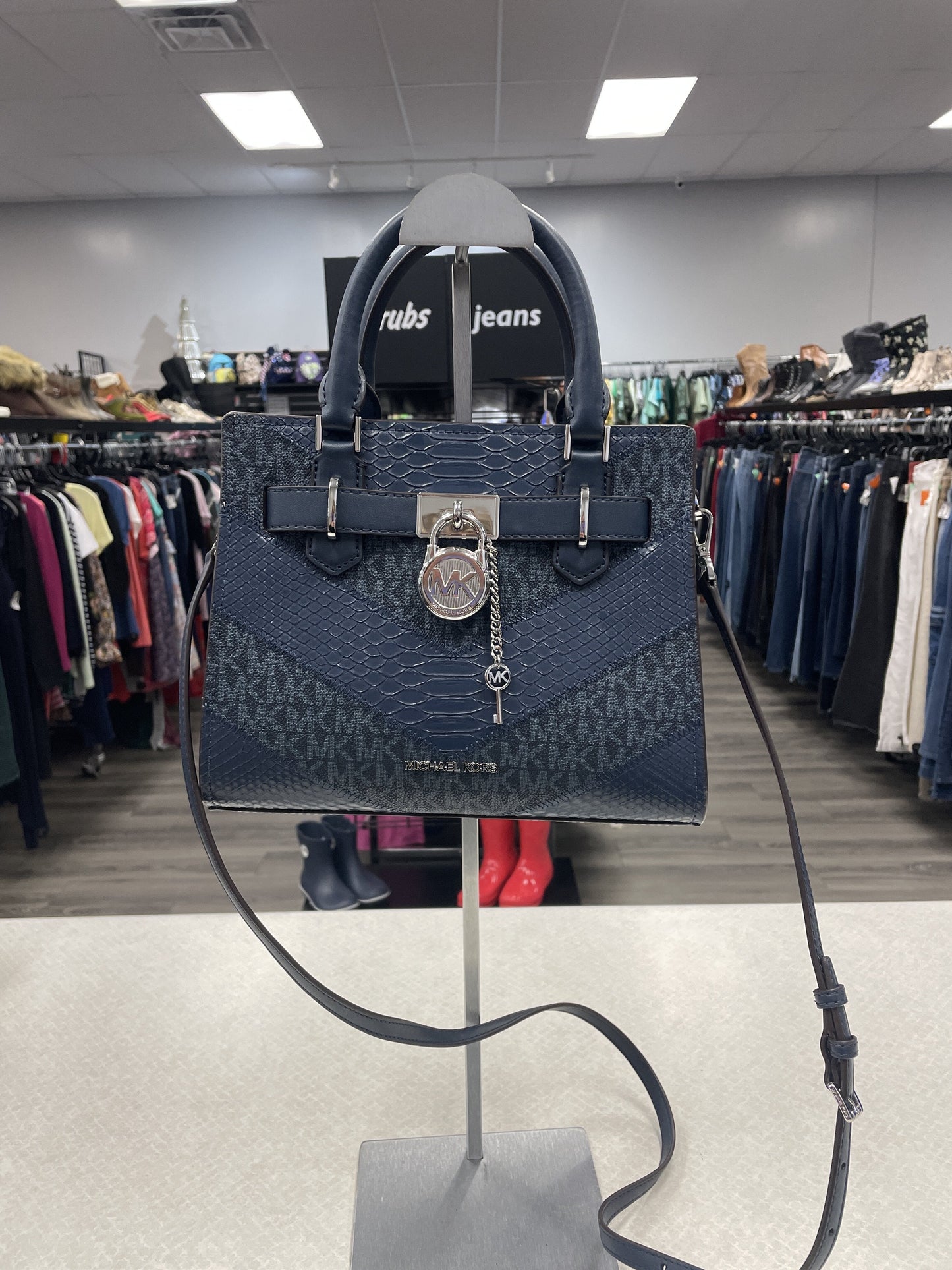 Handbag Designer By Michael Kors  Size: Medium