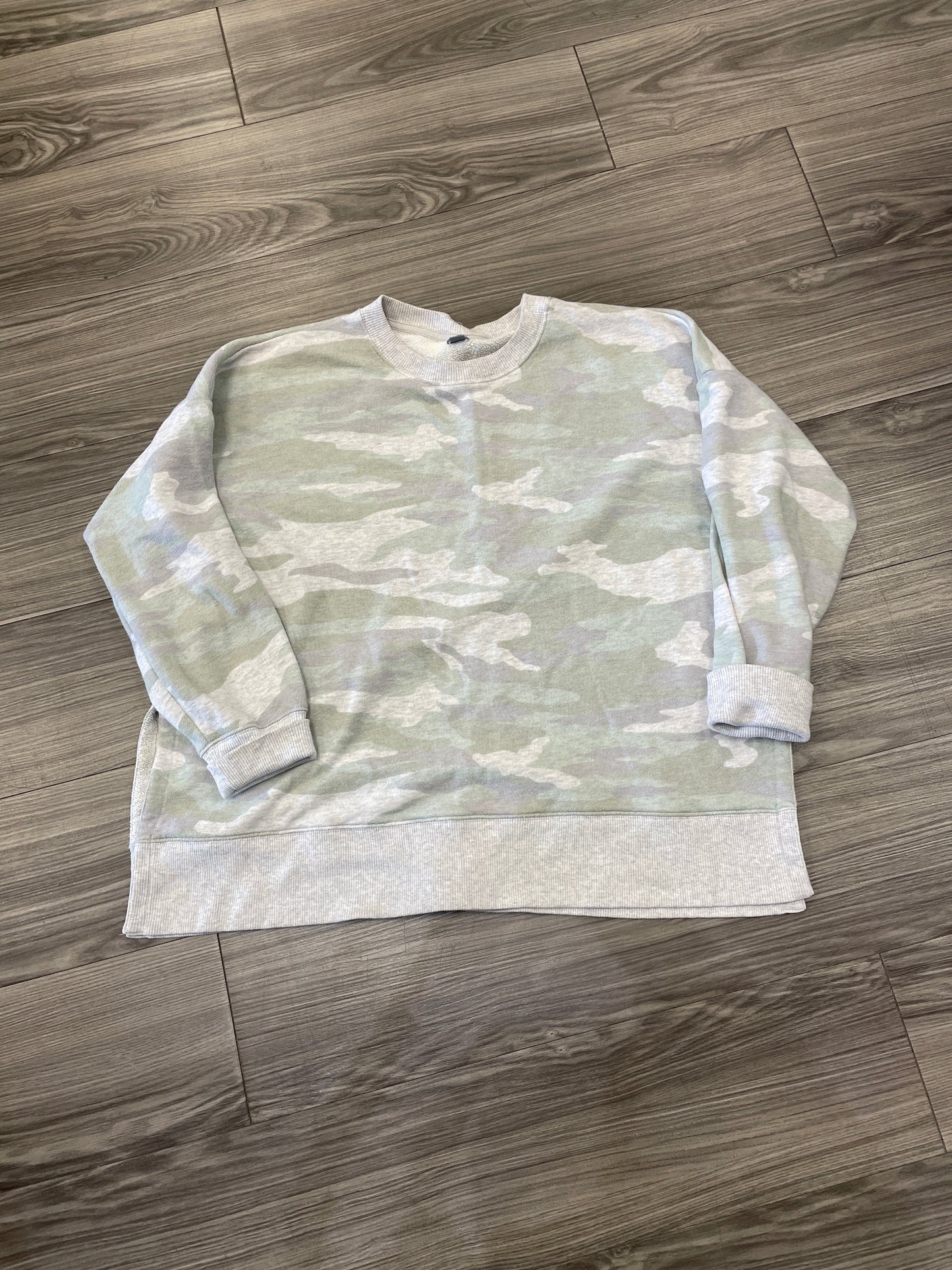 Sweatshirt Crewneck By Aerie In Camouflage Print, Size: L