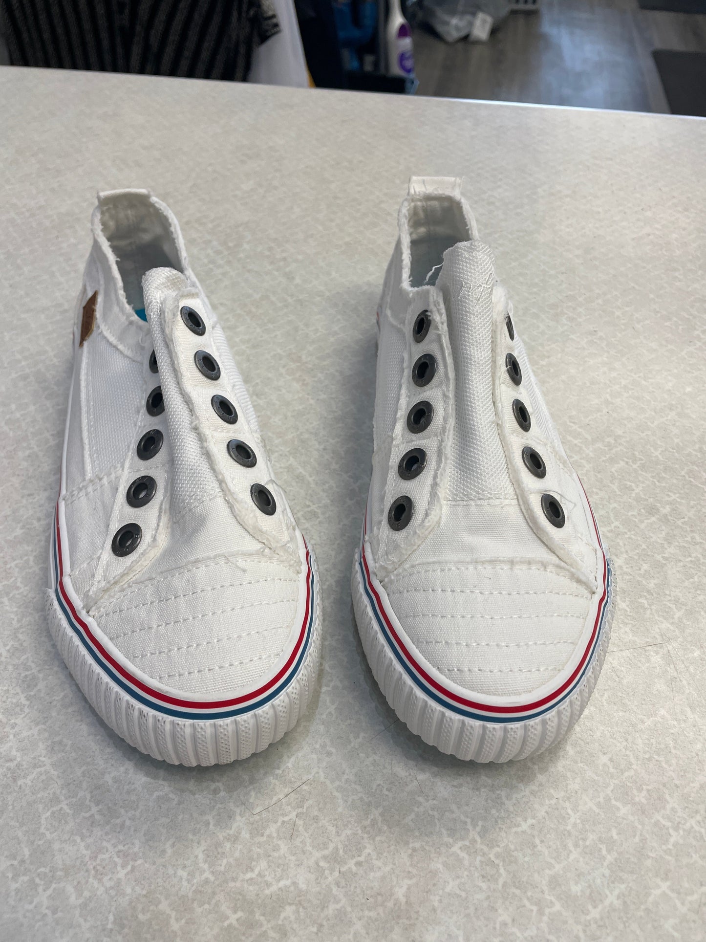 Shoes Sneakers By Blowfish In White, Size: 6