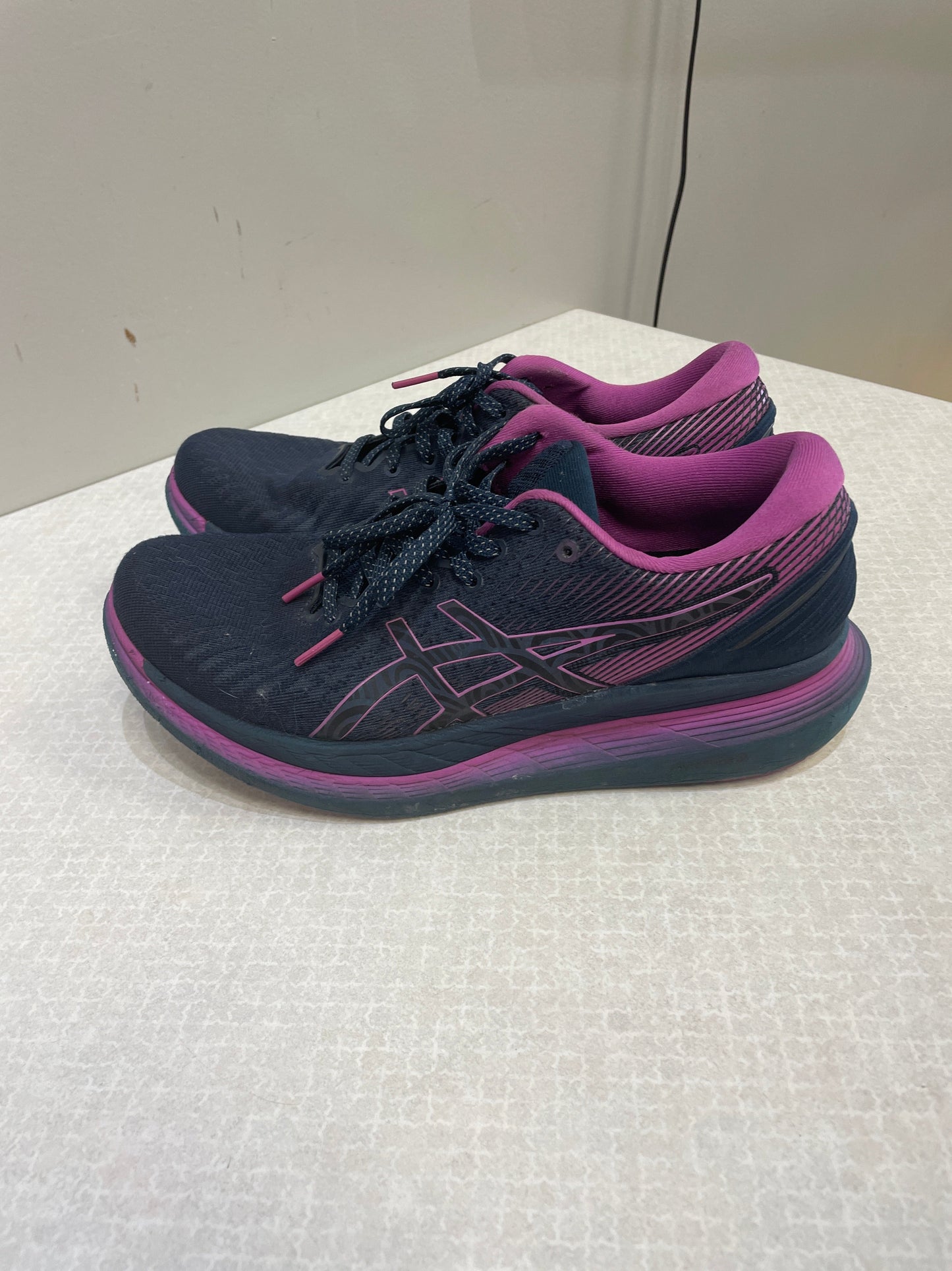 Shoes Athletic By Asics In Grey & Purple, Size: 9.5