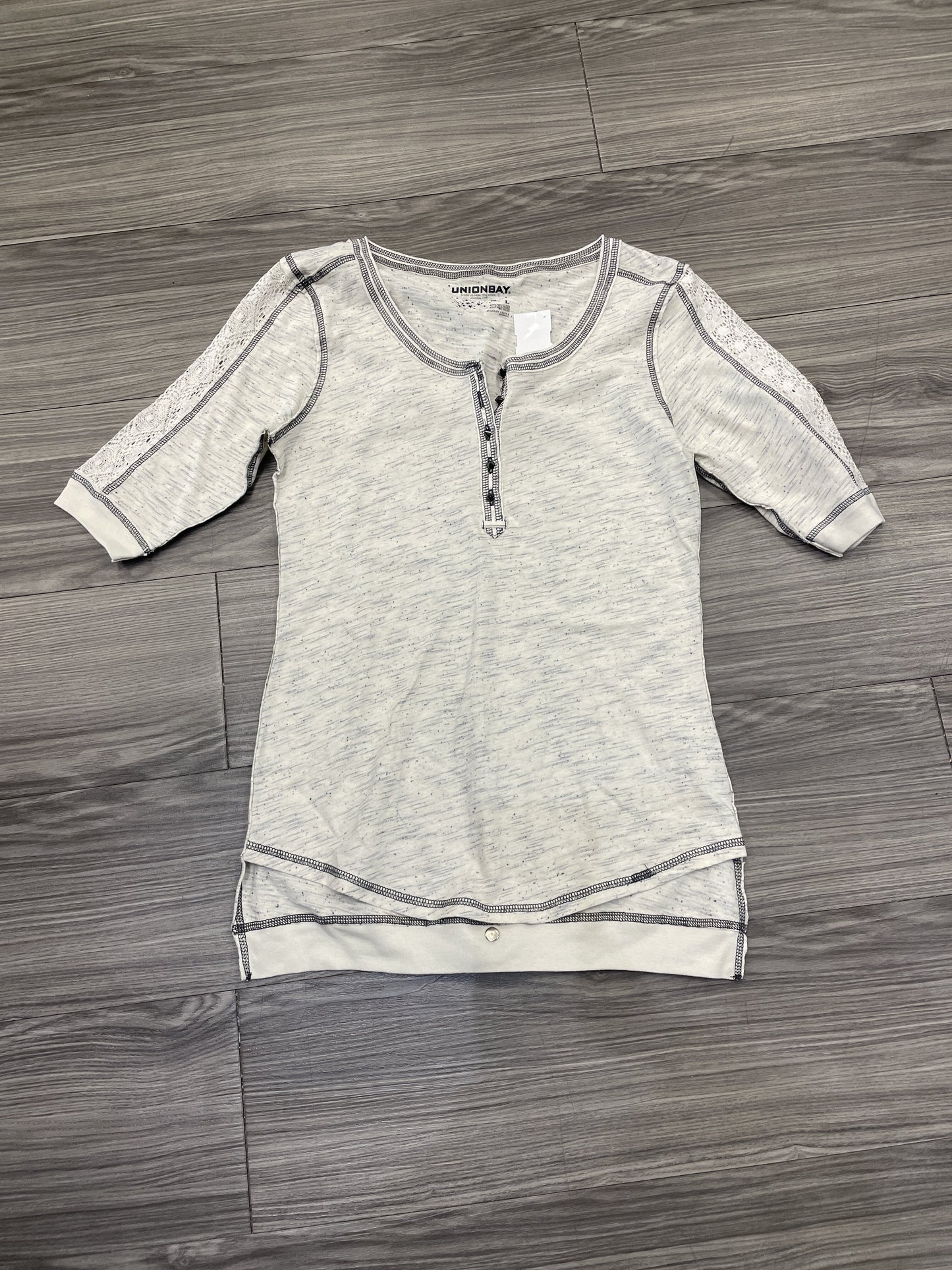 Top 3/4 Sleeve Basic By Union Bay  Size: L