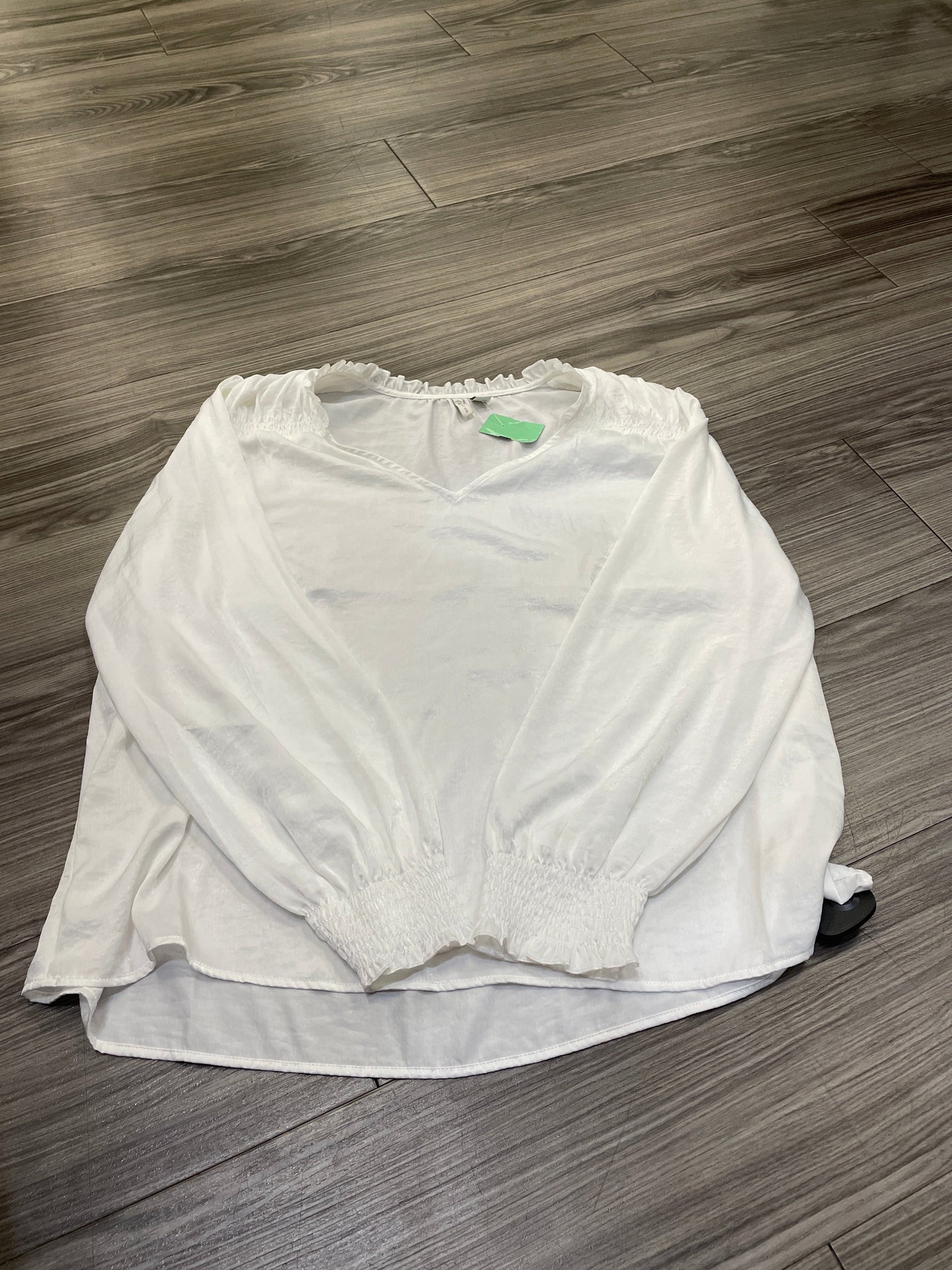 Top Long Sleeve By Cato In White, Size: Xl