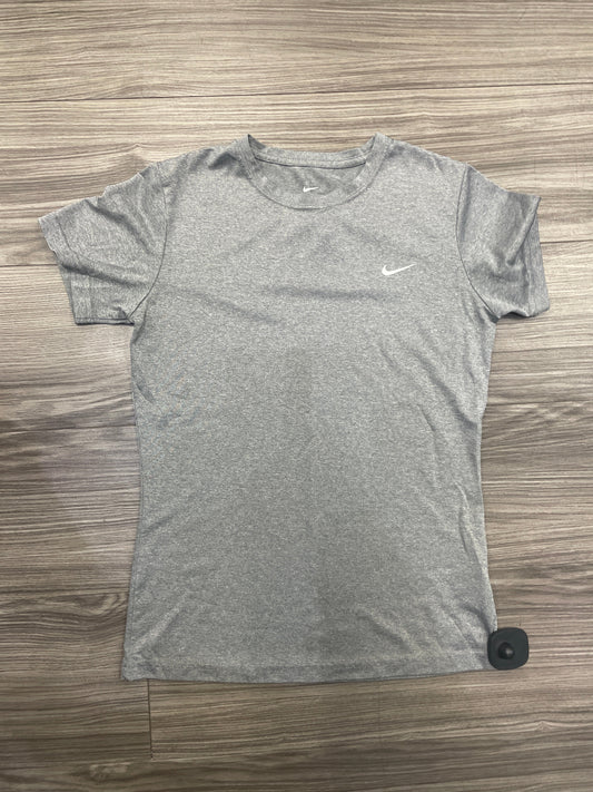 Athletic Top Short Sleeve By Nike In Grey, Size: S