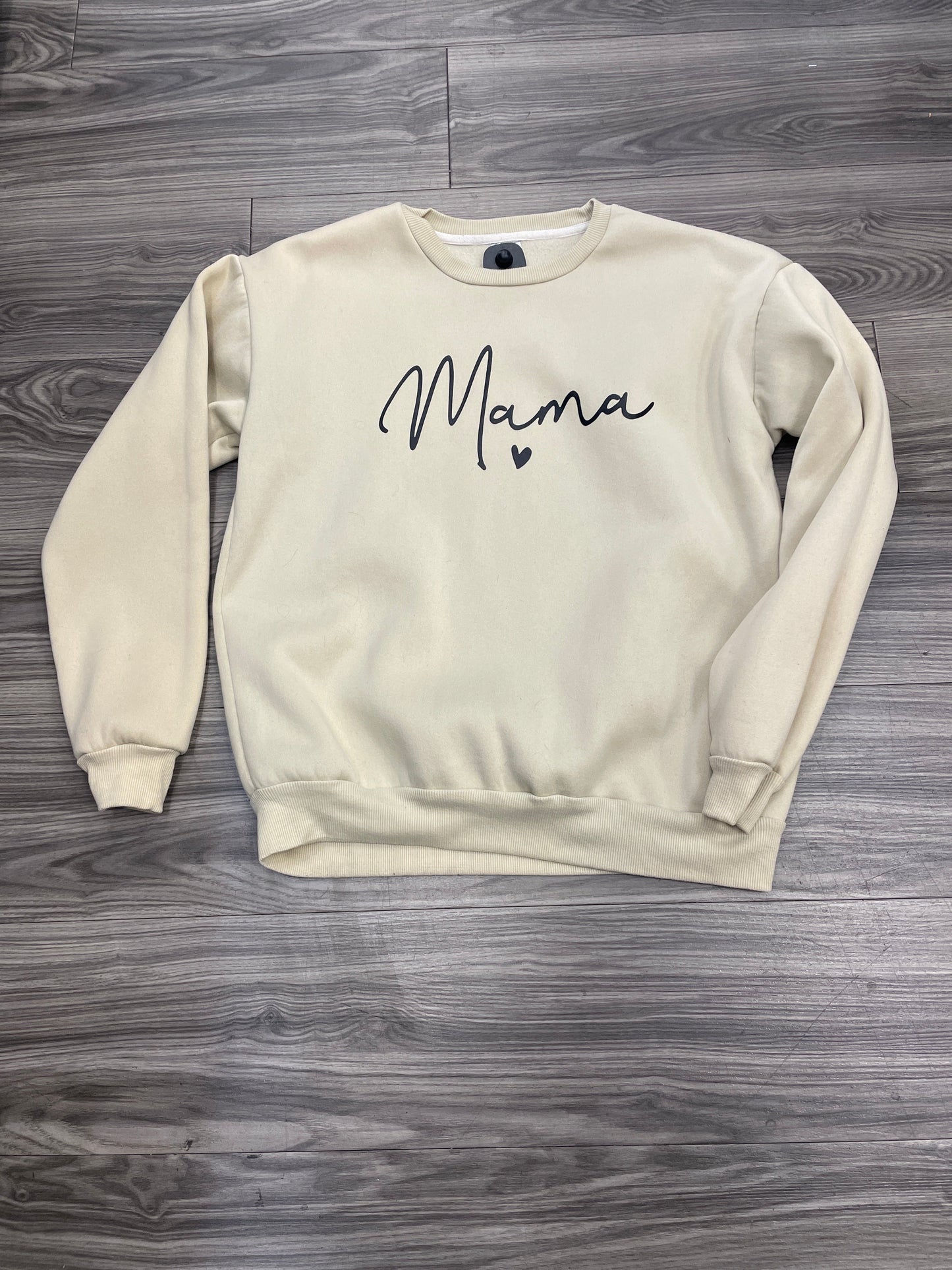 Sweatshirt Crewneck By Clothes Mentor In Beige, Size: M