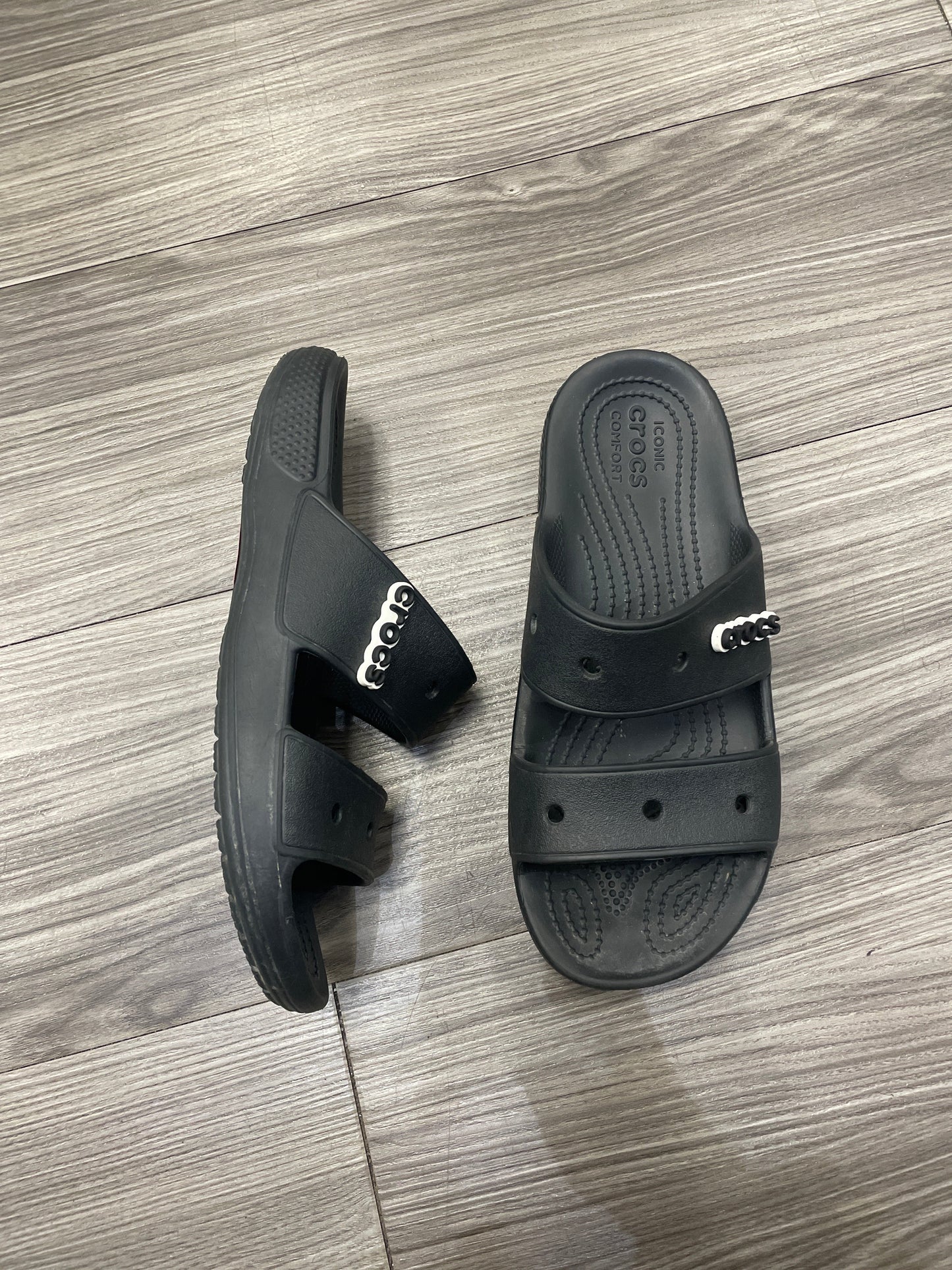 Sandals Flats By Crocs  Size: 9