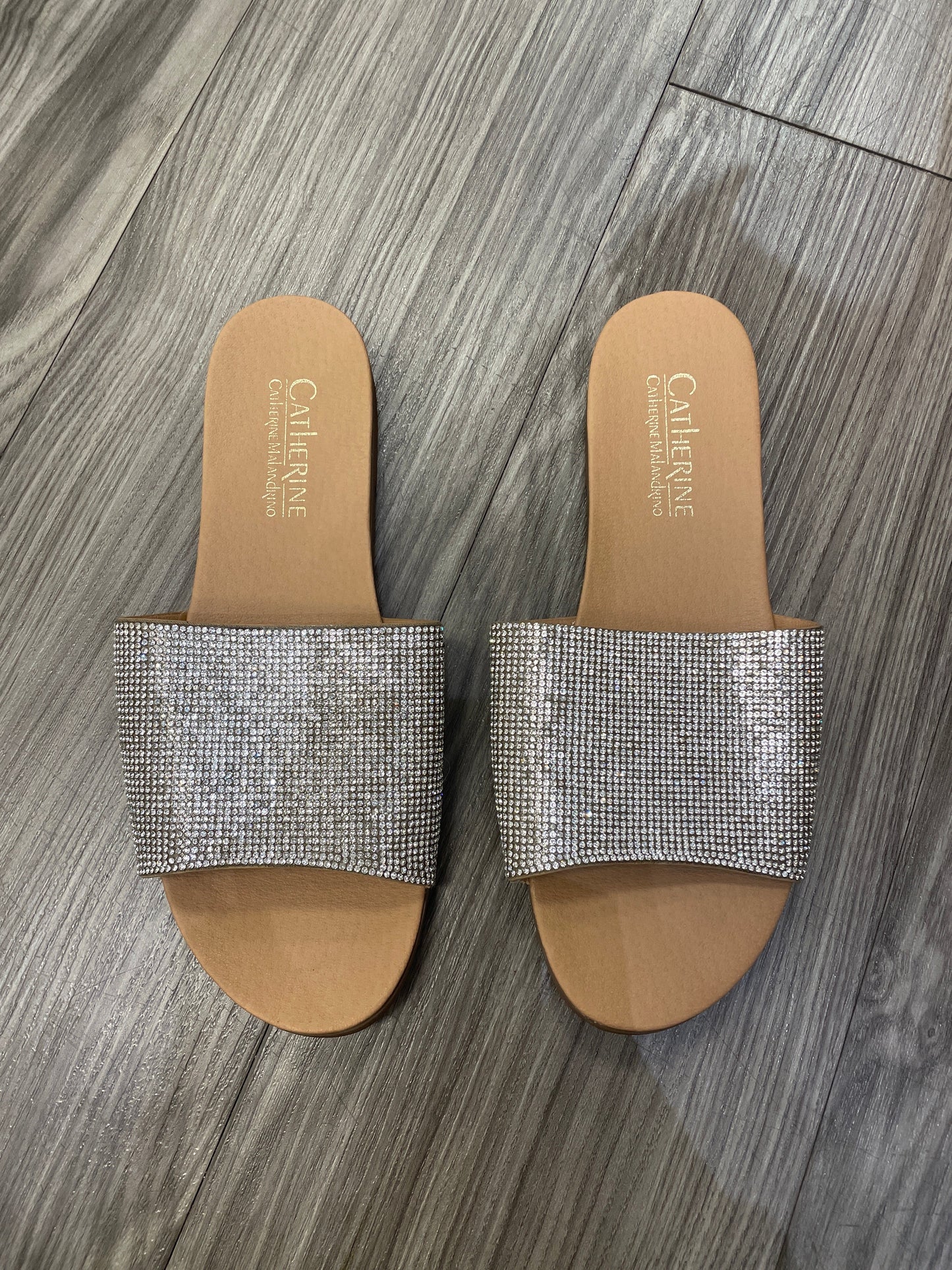 Silver & Tan Sandals Flats Catherine Malandrino, Size 8.5