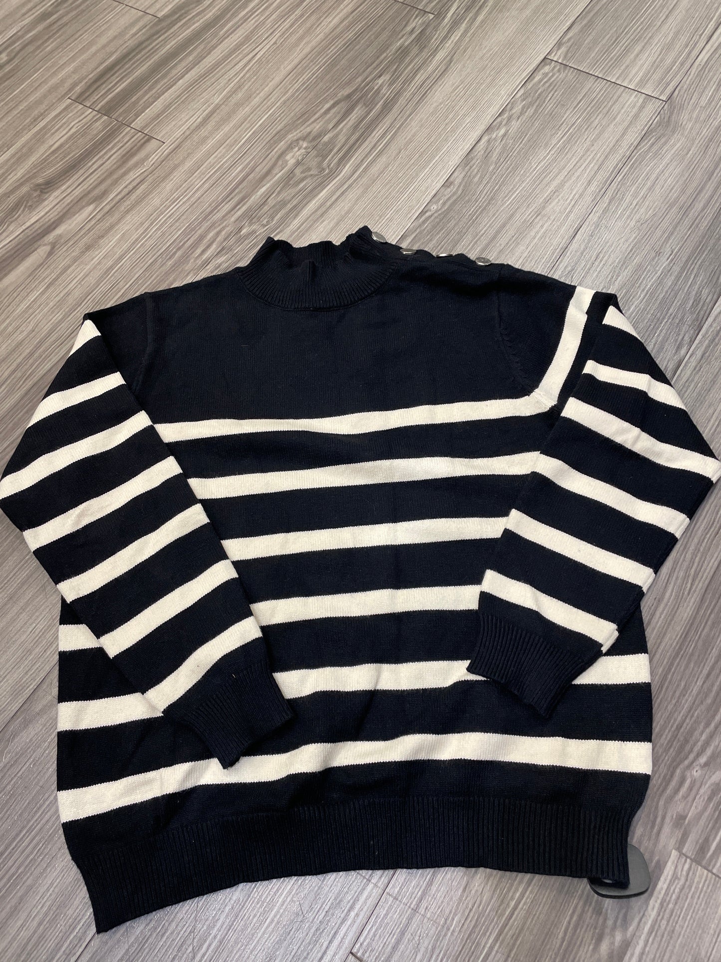 Striped Pattern Sweater Clothes Mentor, Size L