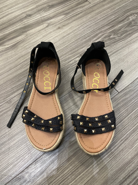 Sandals Flats By Clothes Mentor  Size: 8