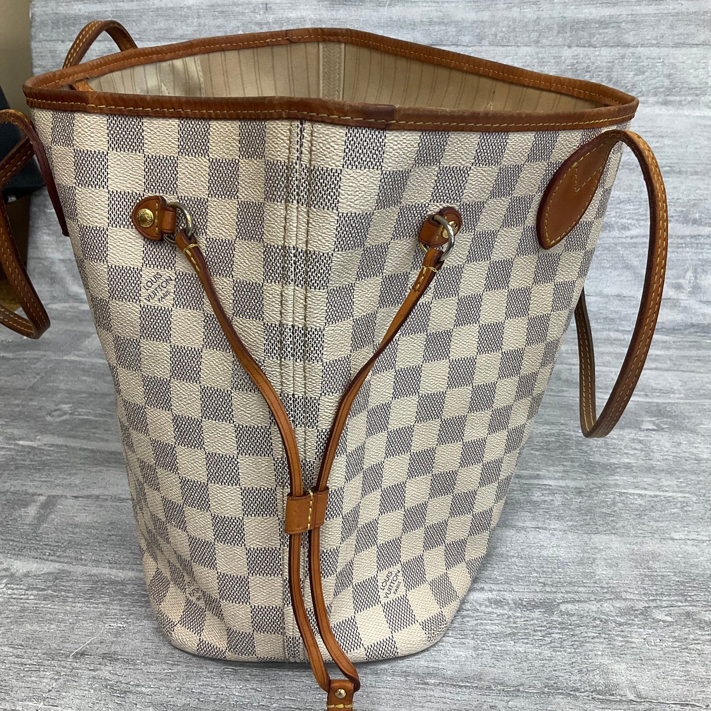 Tote Luxury Designer By Louis Vuitton, Size: Large